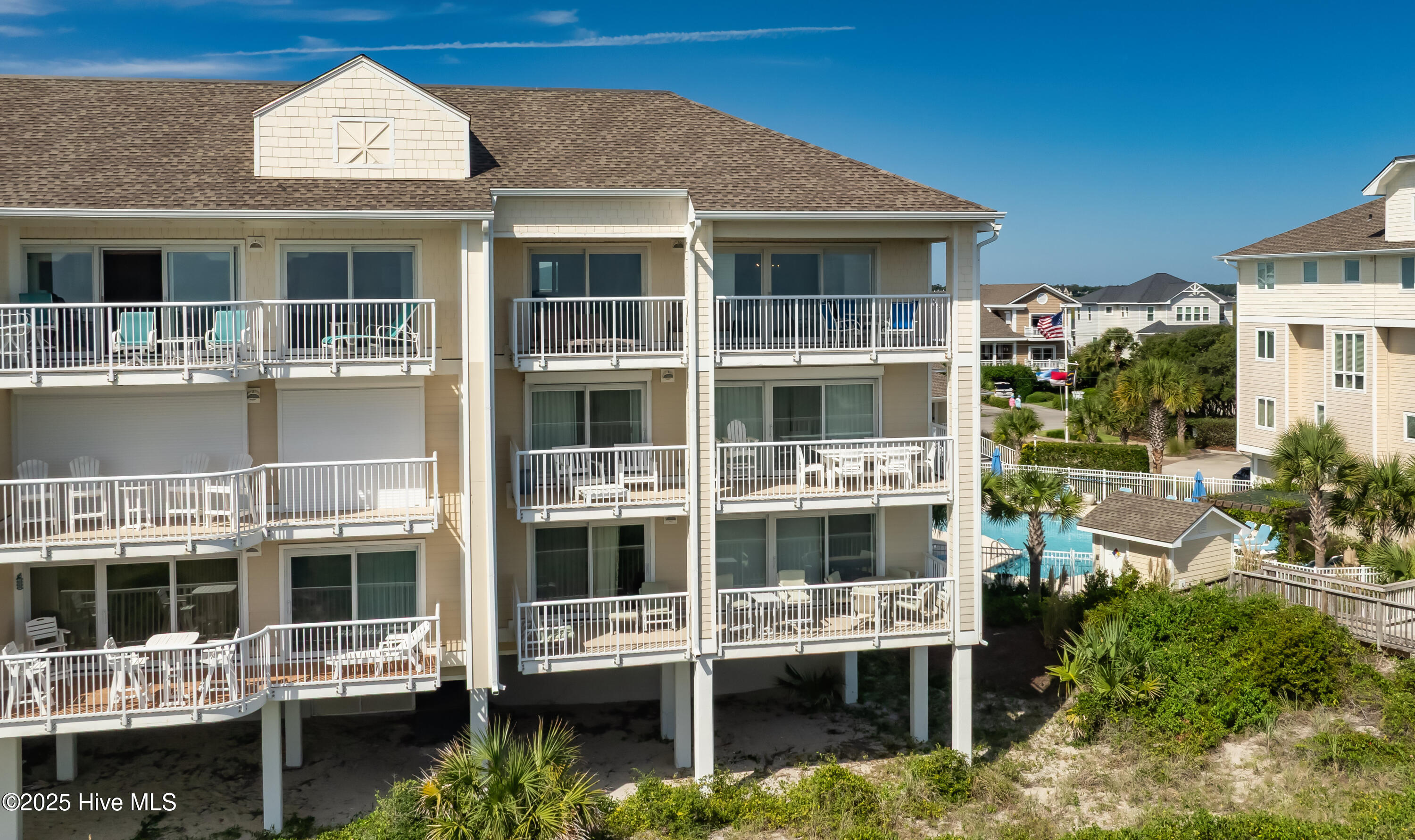 100535604 | Photo 67