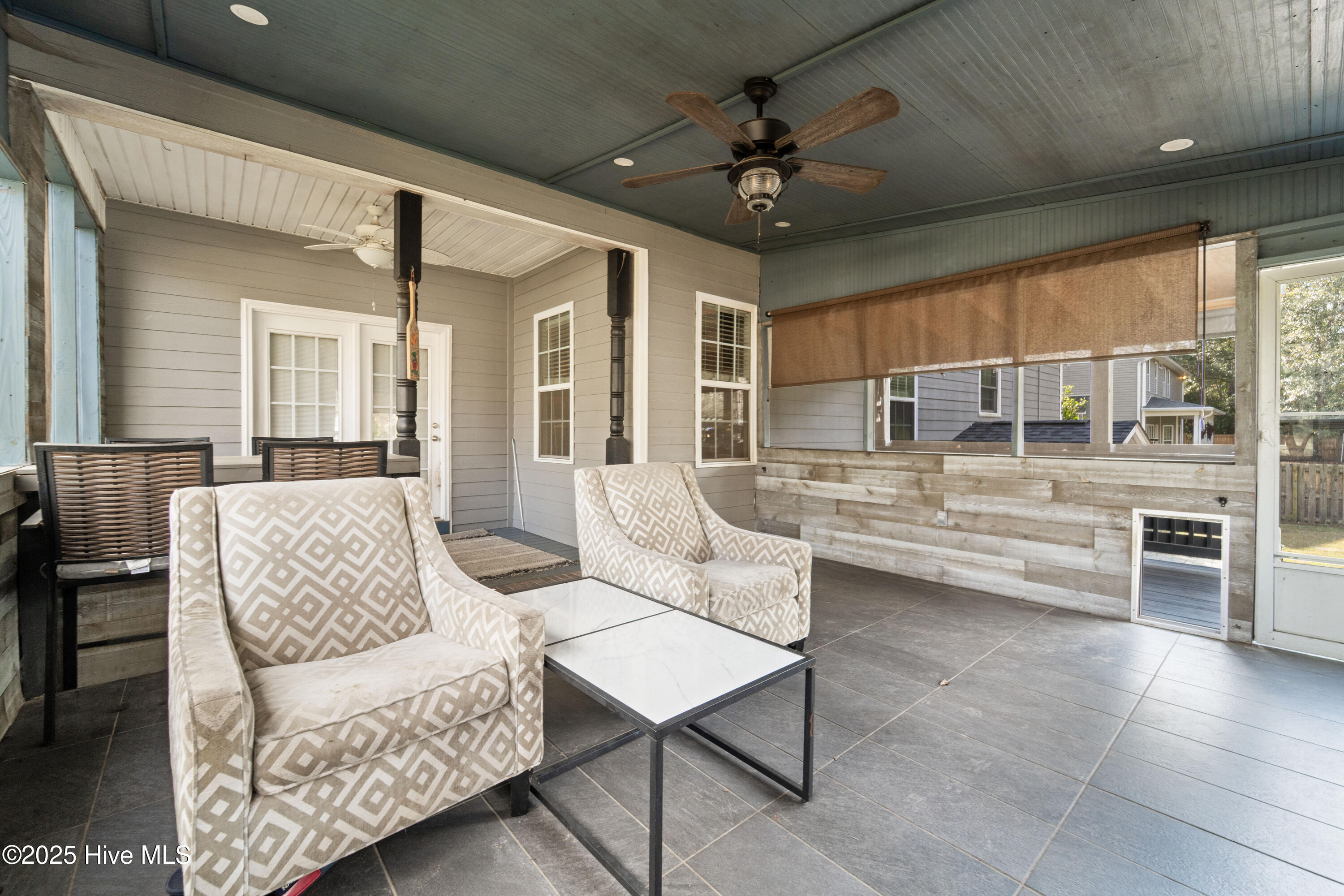 100544127 | Photo 68