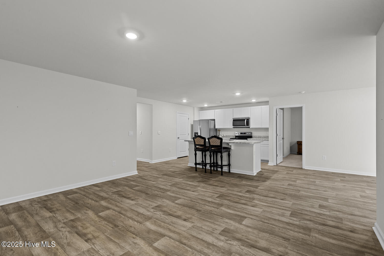 100527652 | Photo 10