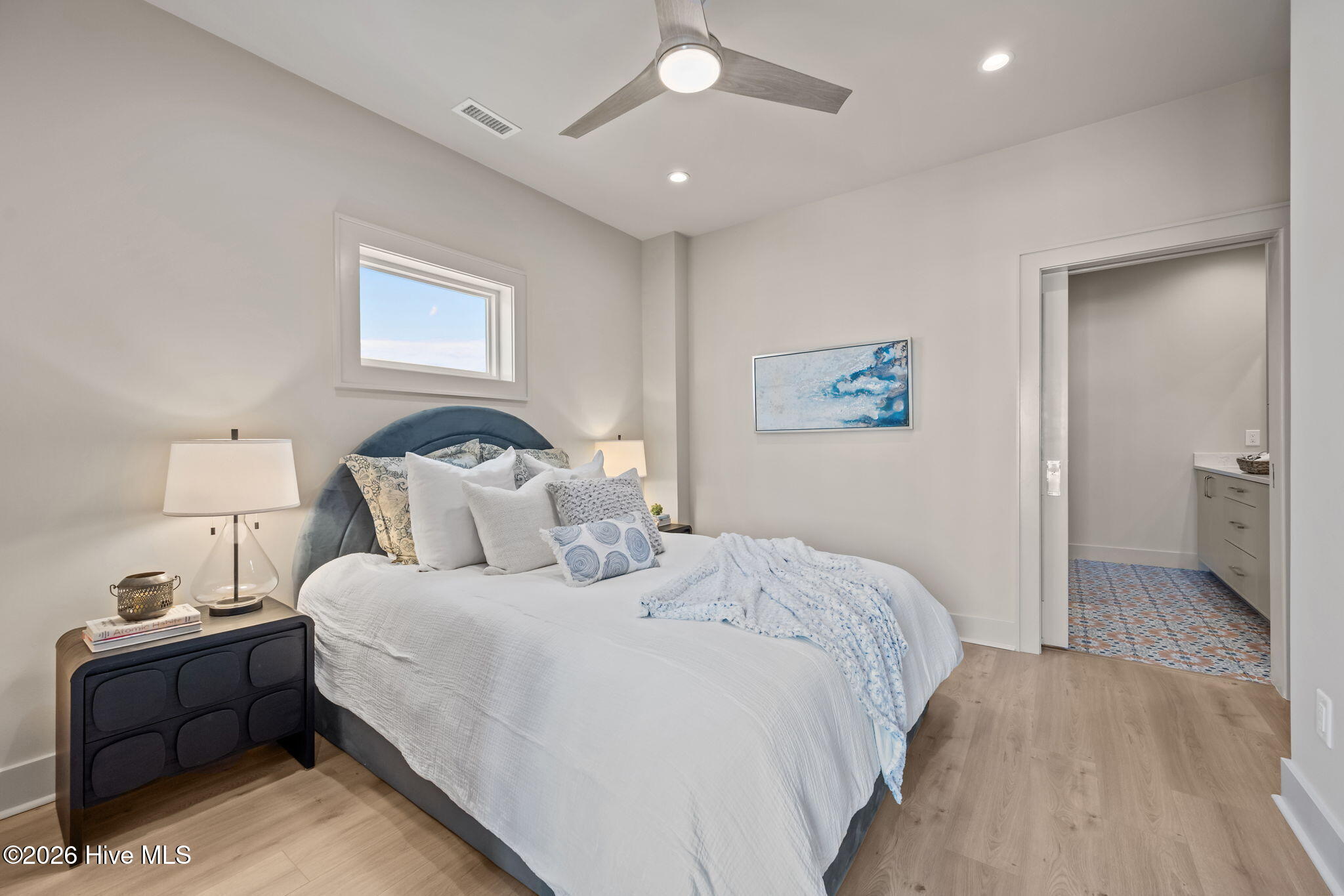 100552191 | Photo 60