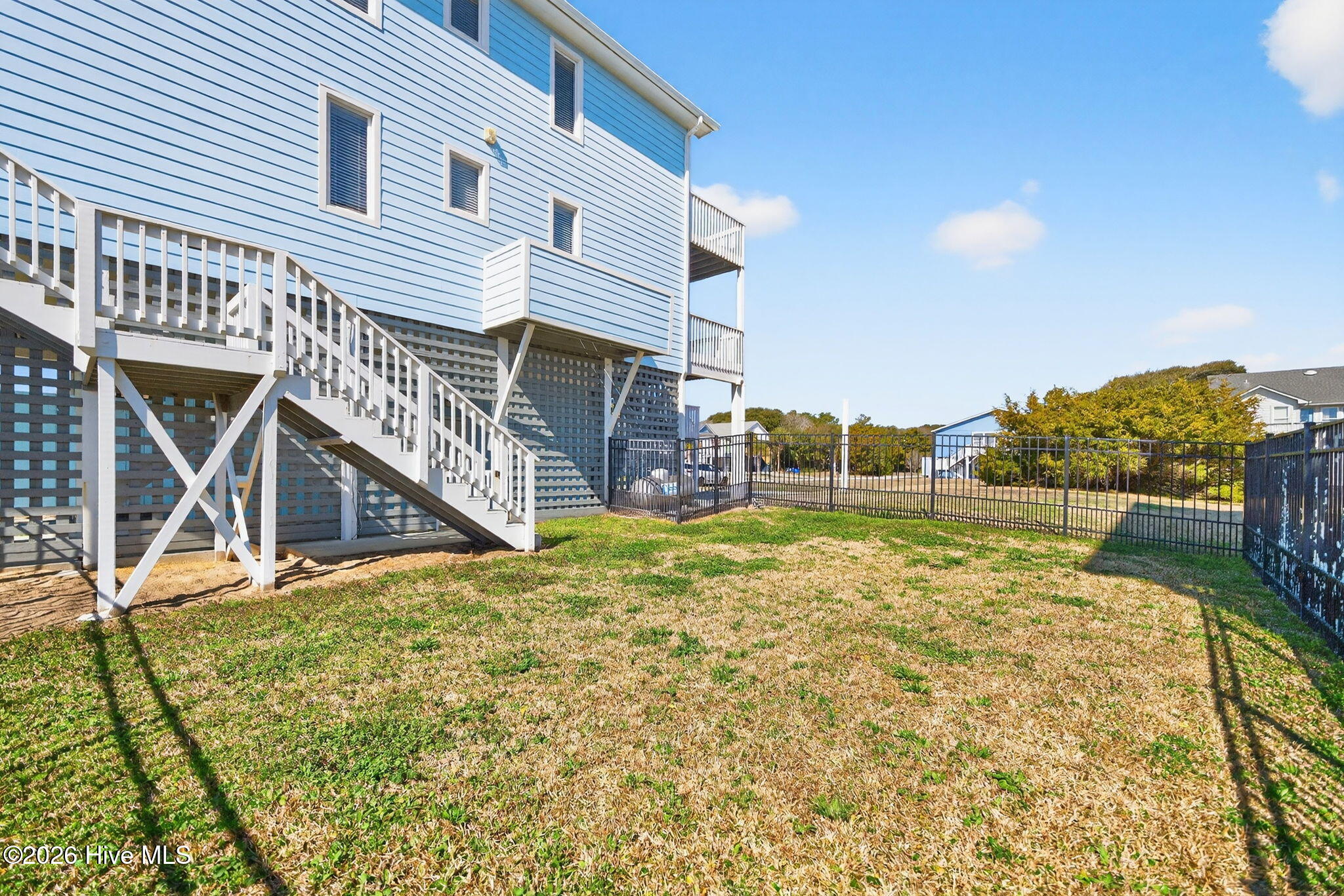 100556711 | Photo 32