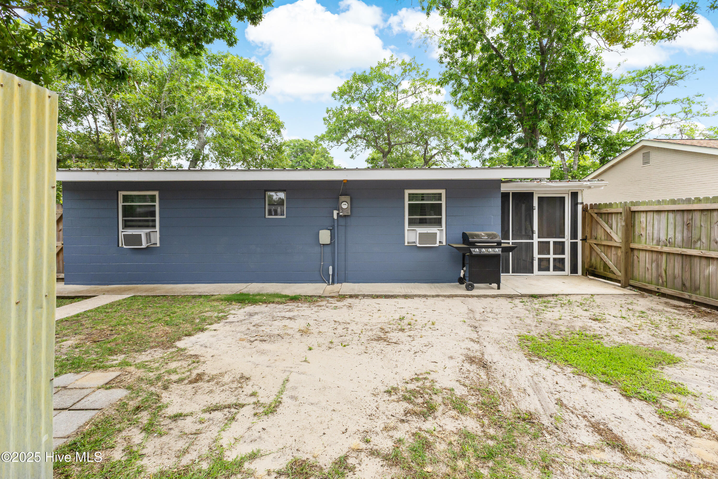 100531813 | Photo 31