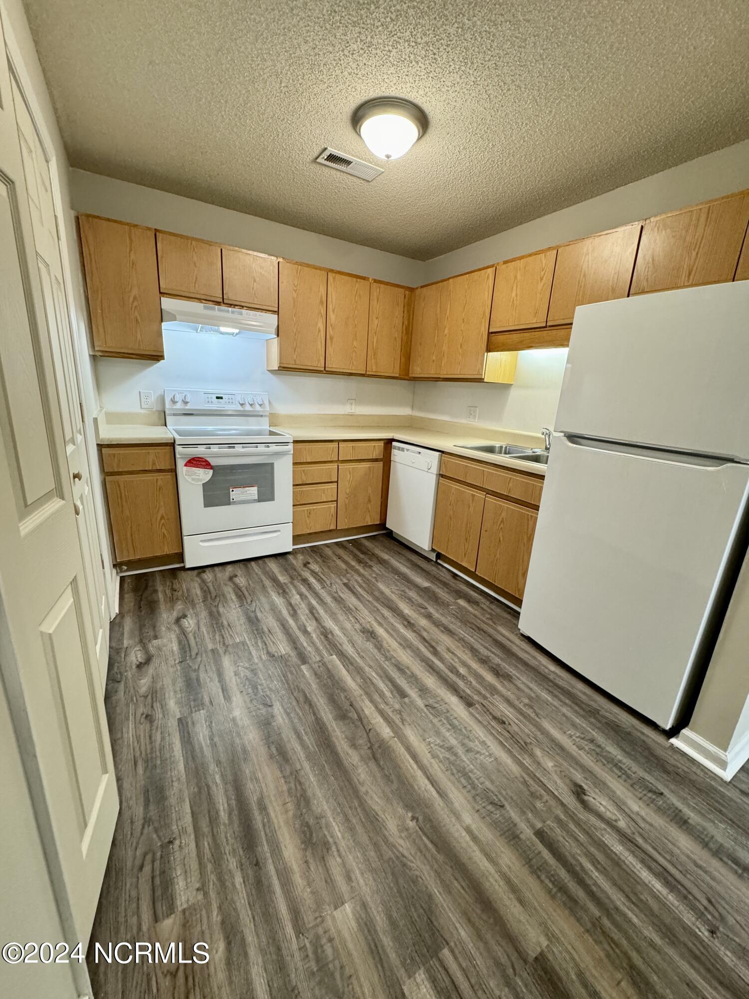 1397 Westpointe Drive UNIT 6, Greenville, NC, 27834