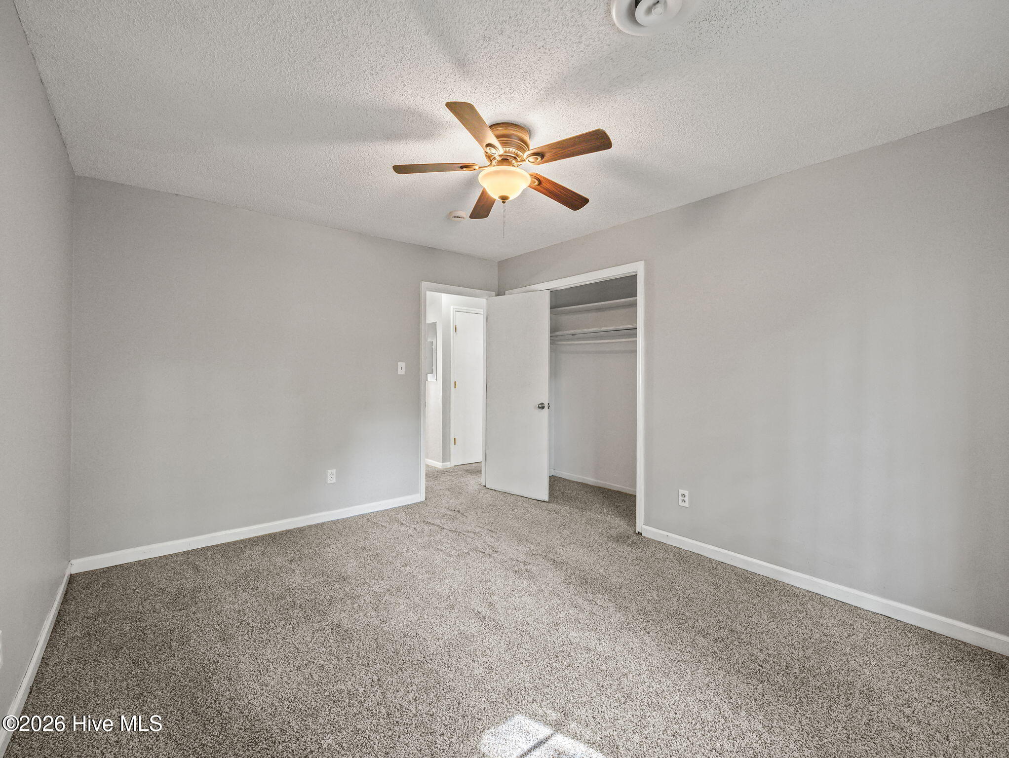 100560732 | Photo 10