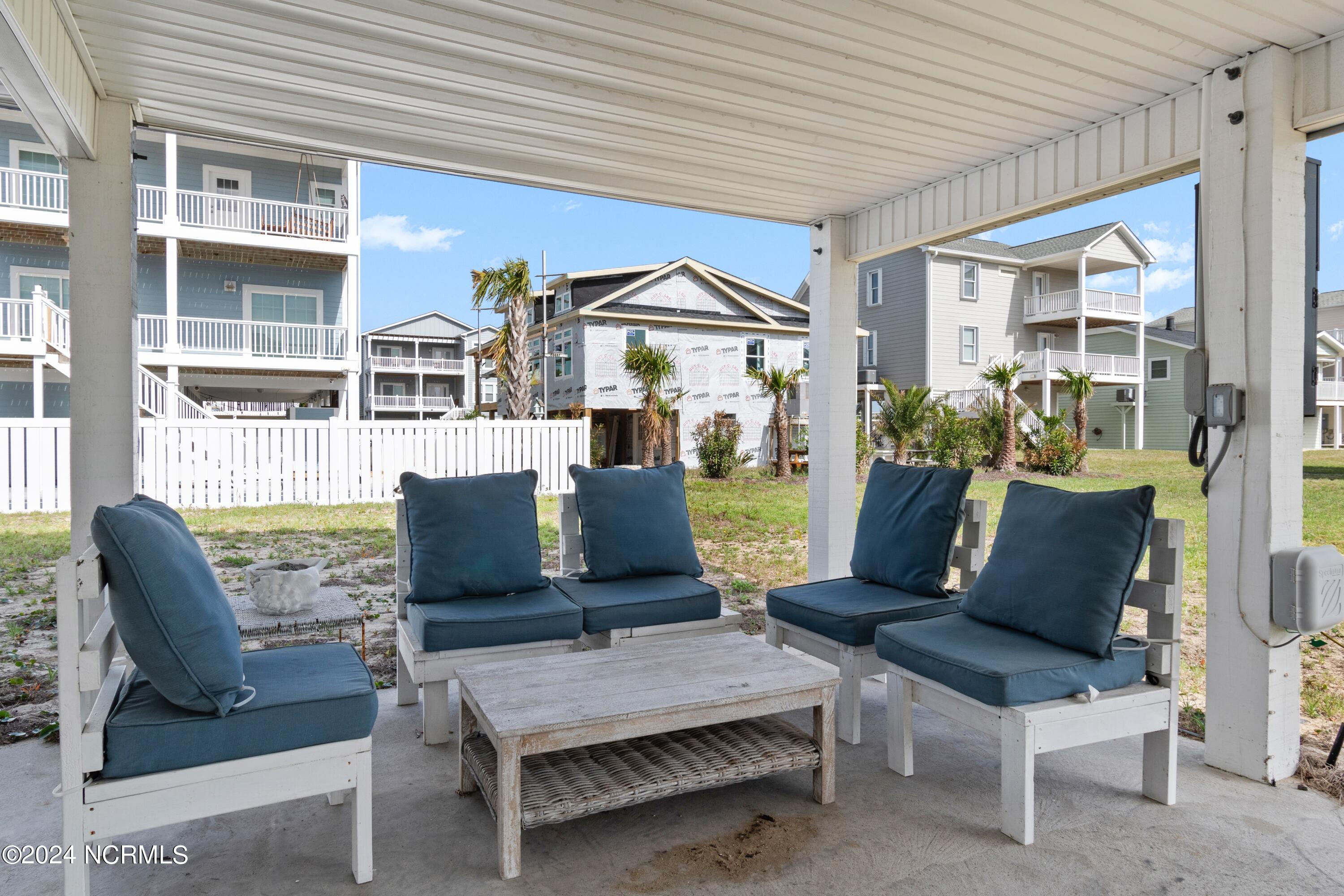 100558410 | Photo 49