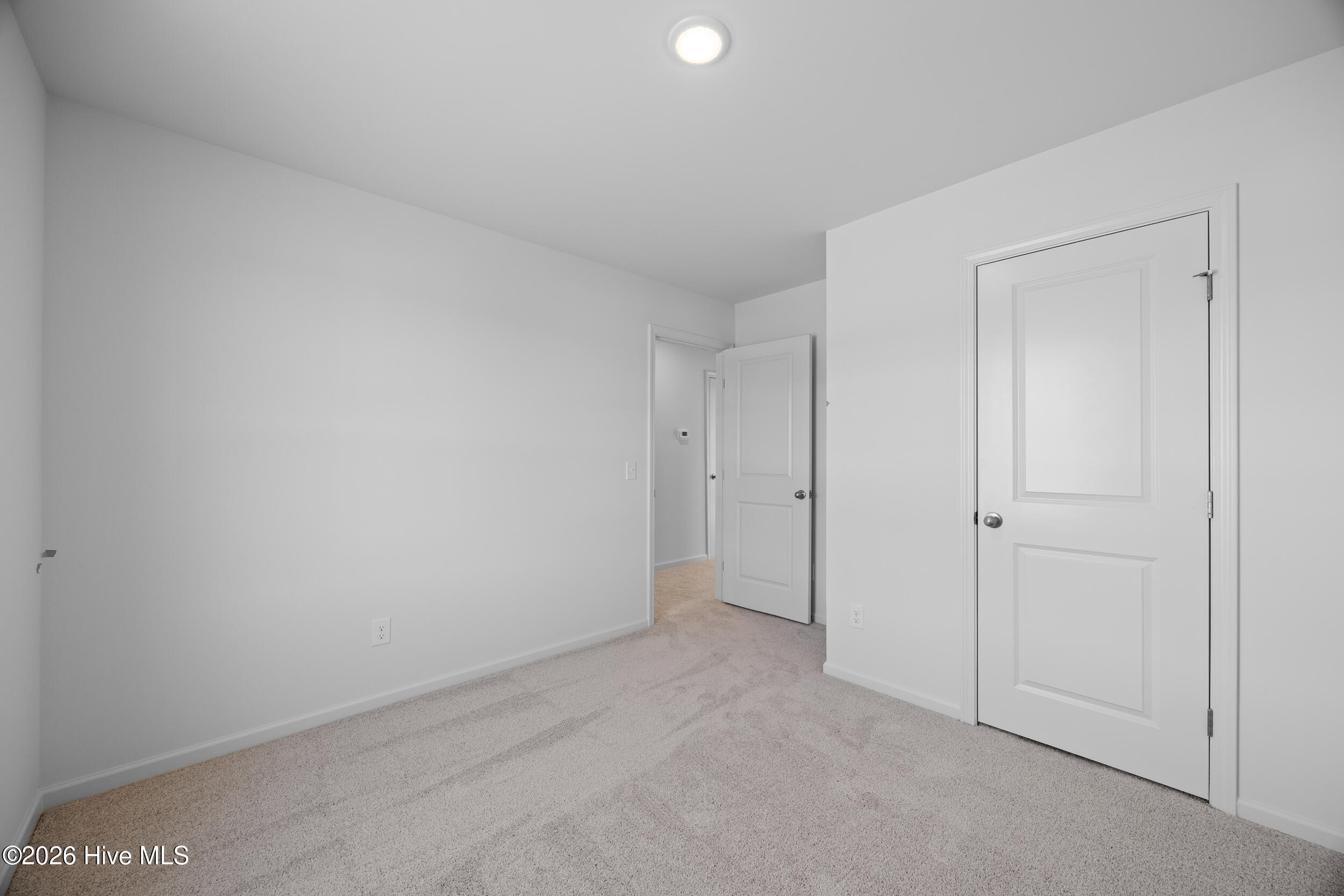 100566322 | Photo 24