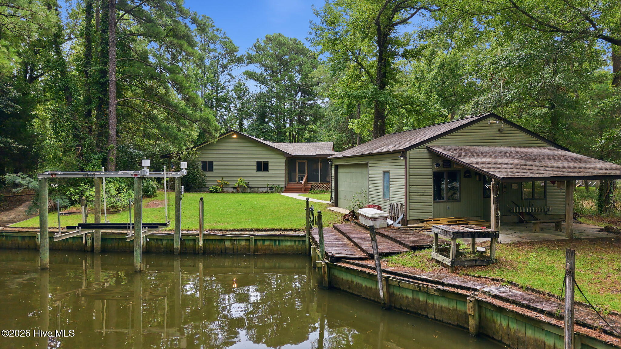 6001 Mainsail Point Road,Oriental