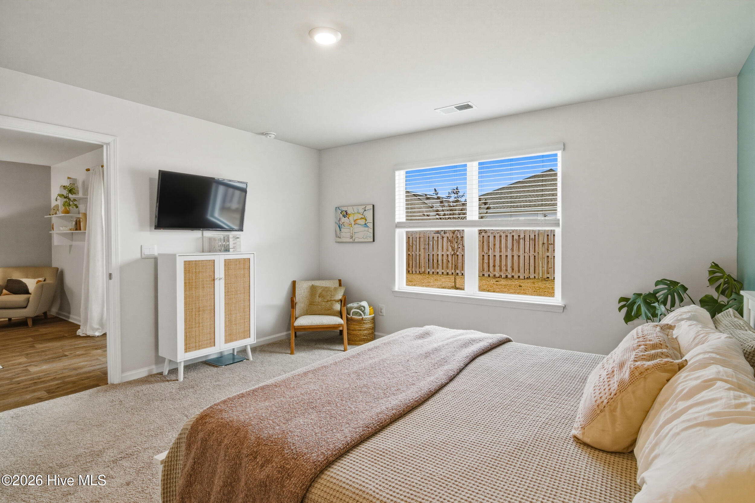 100555979 | Photo 31