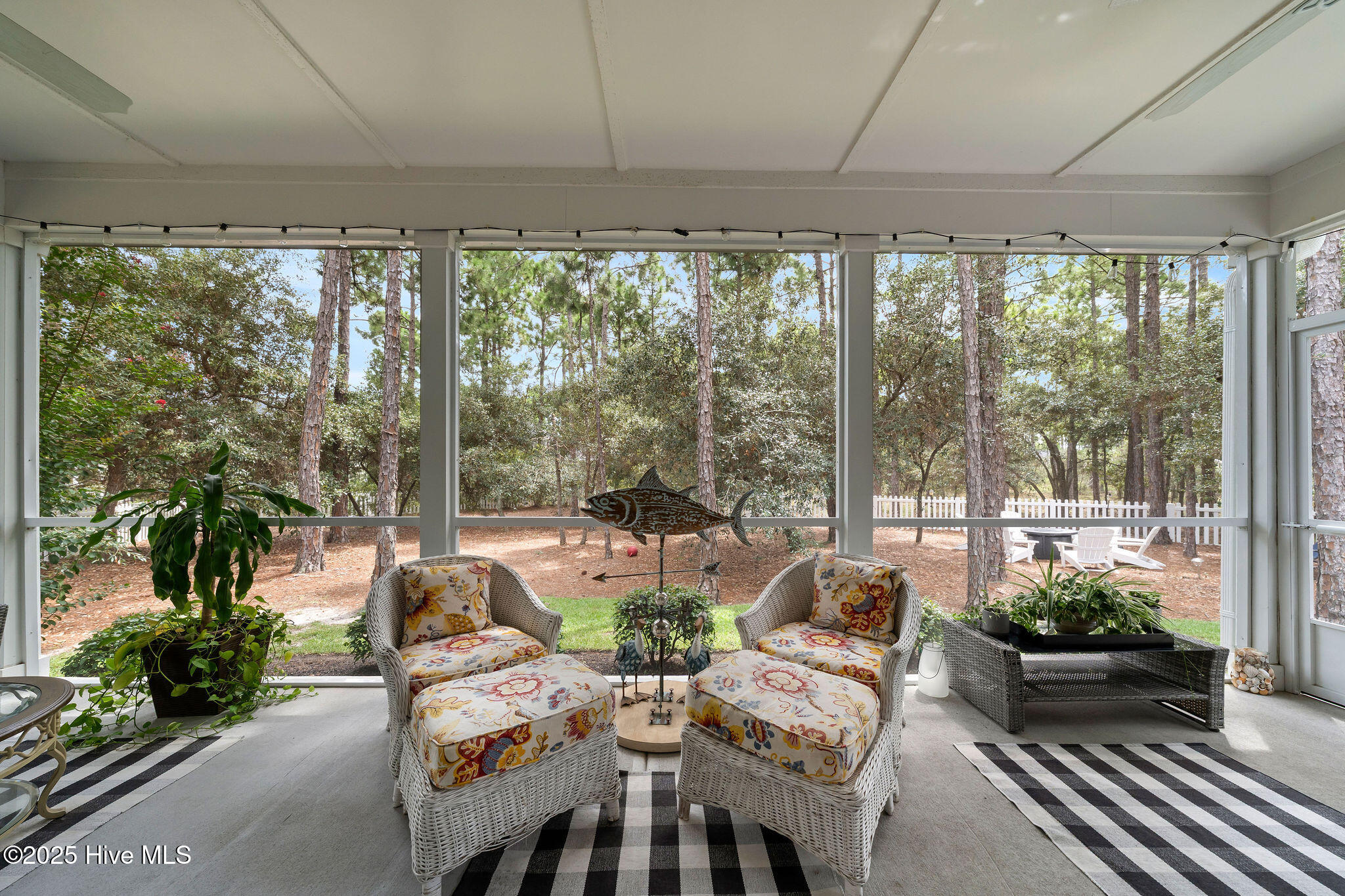 100529341 | Photo 31