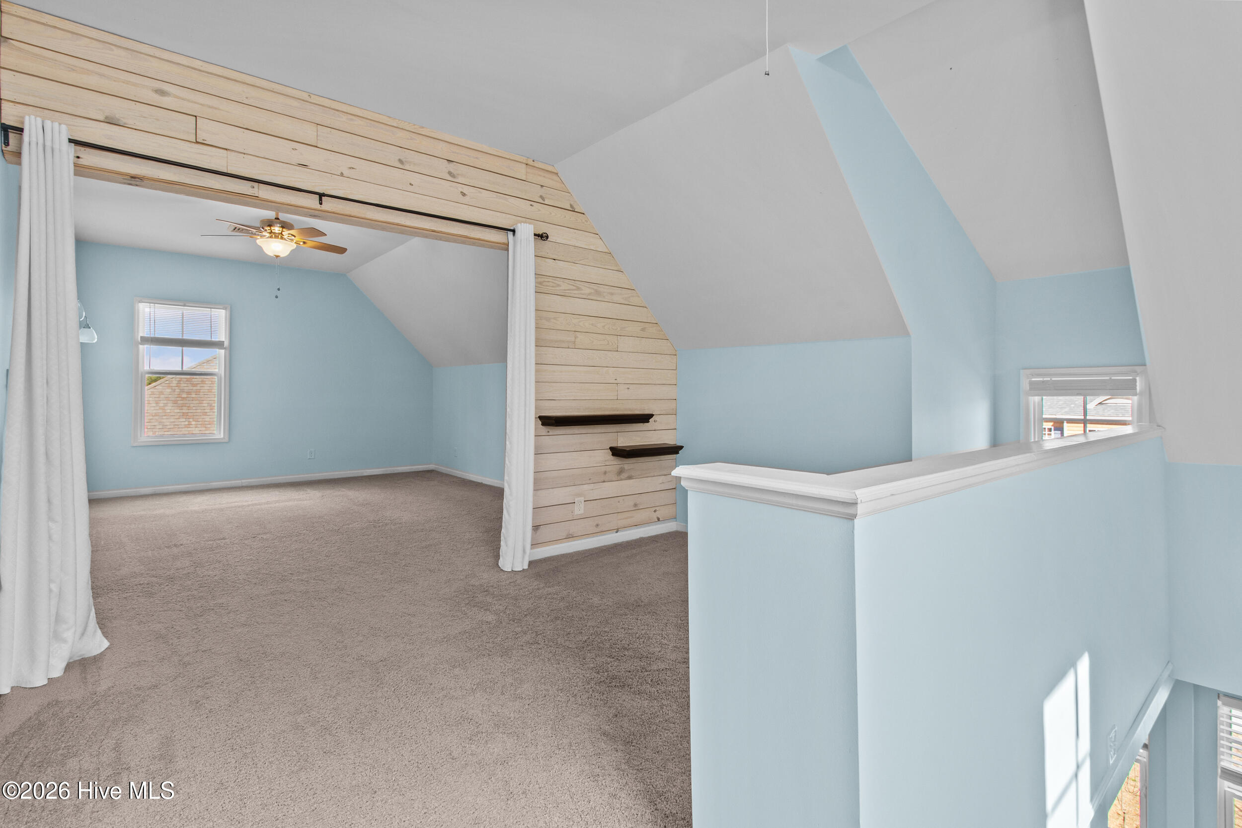 100554579 | Photo 31