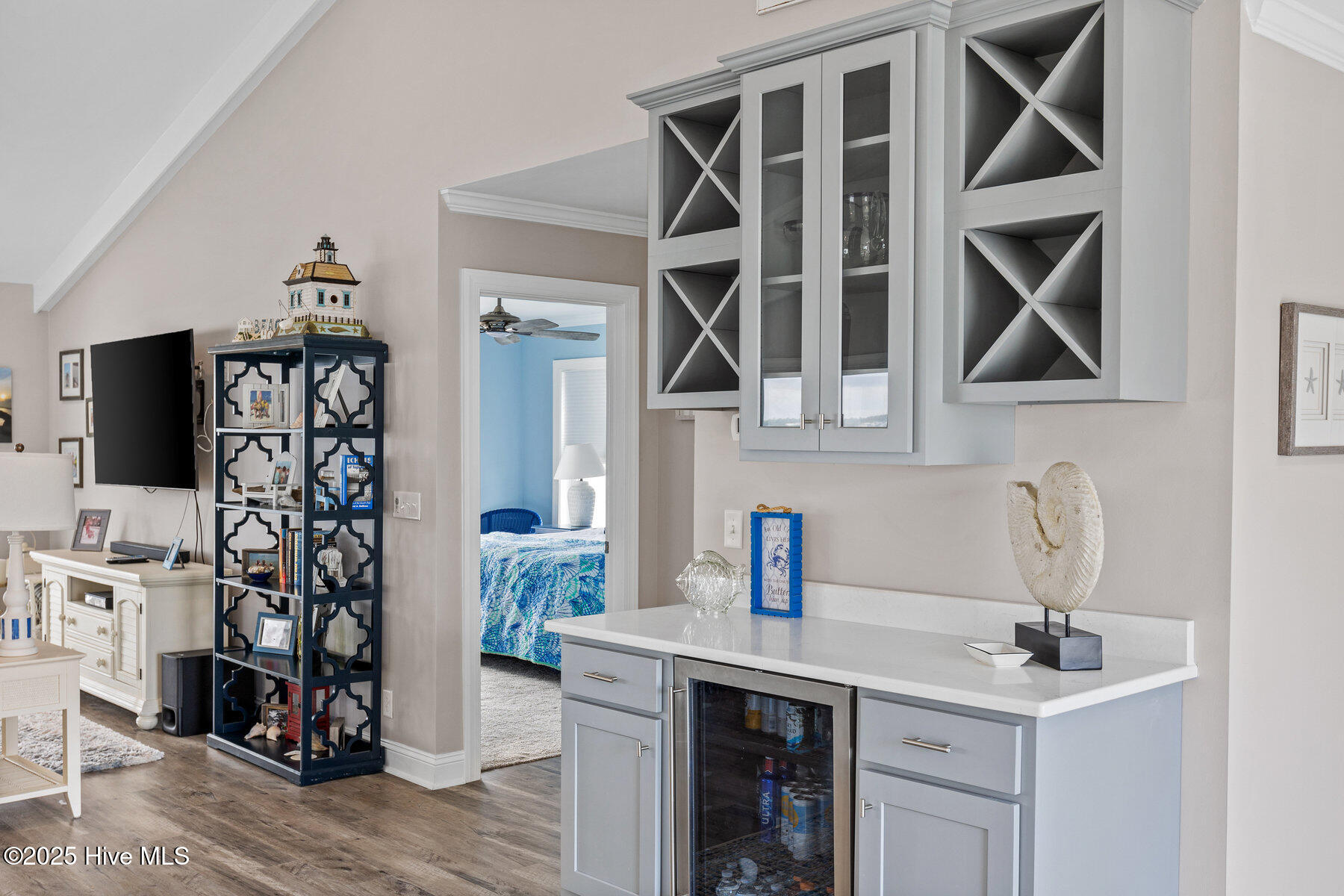 100518577 | Photo 19