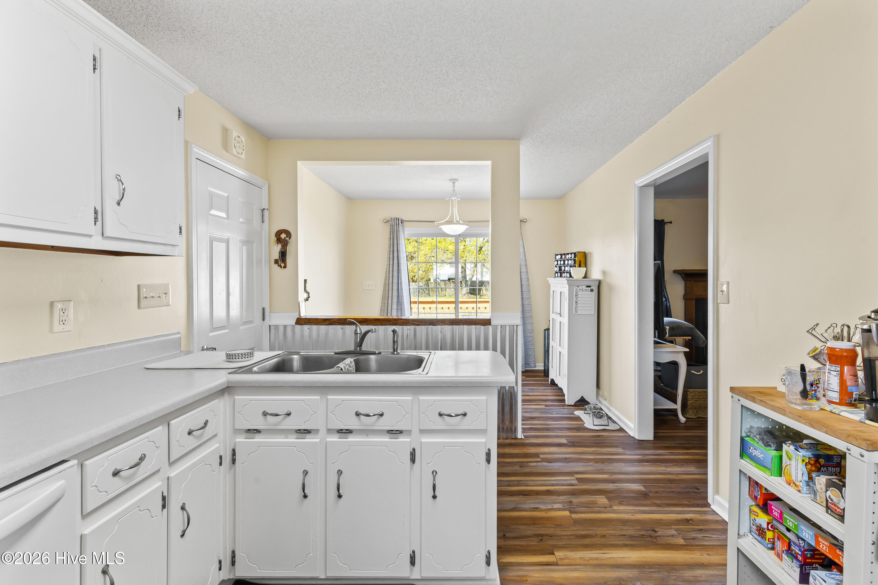 100564268 | Photo 10