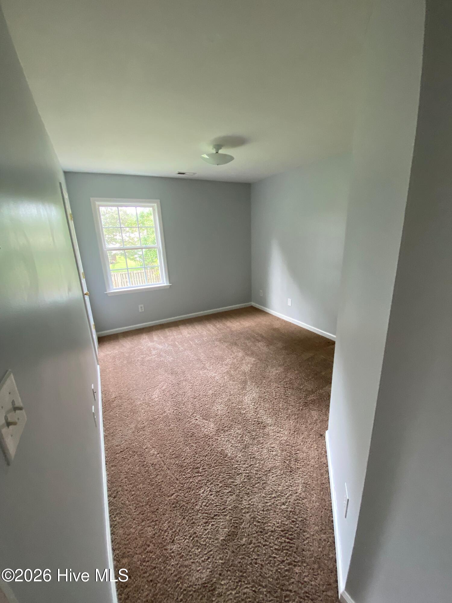 100566340 | Photo 18