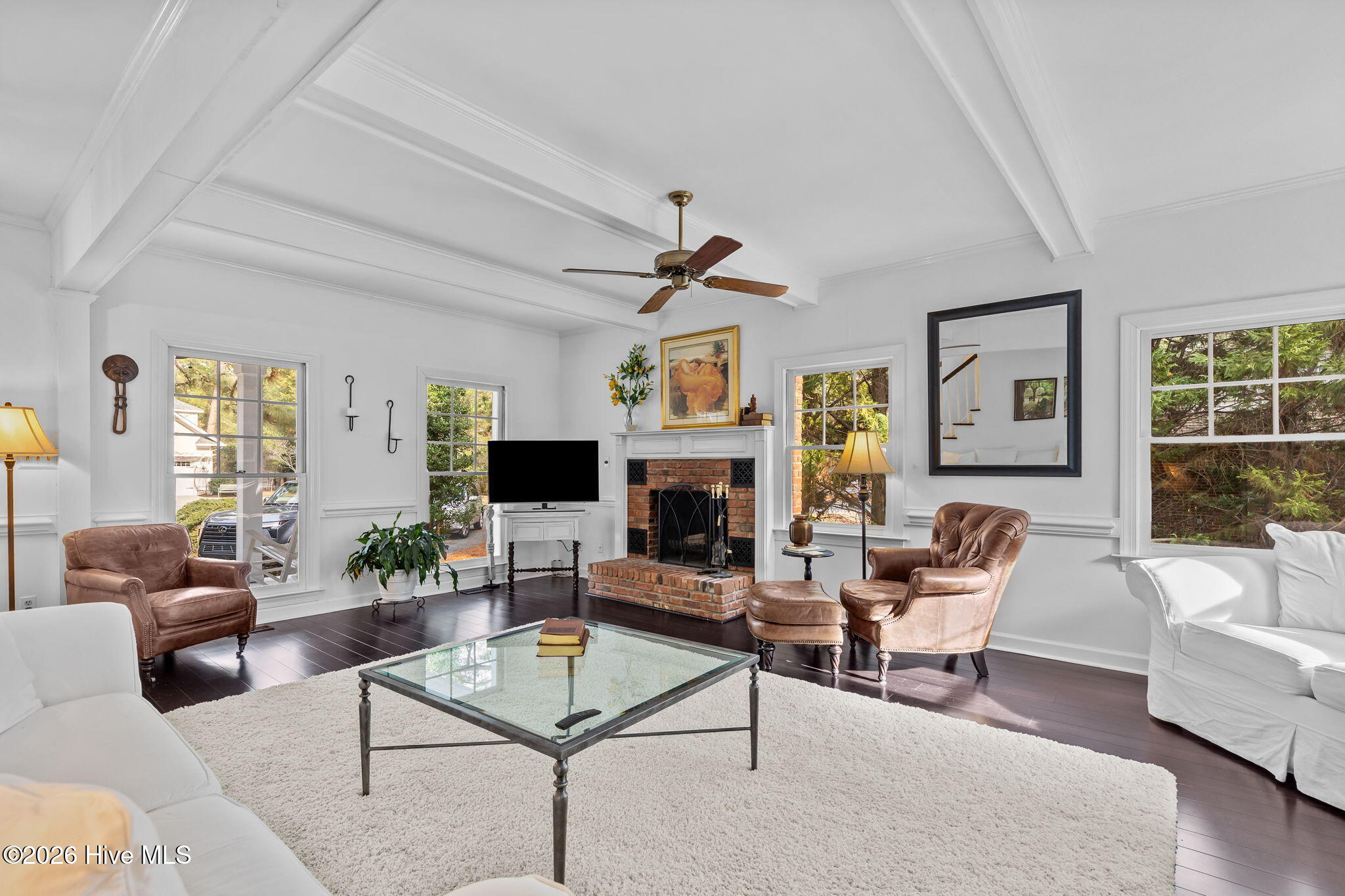 Large Bright Living Room