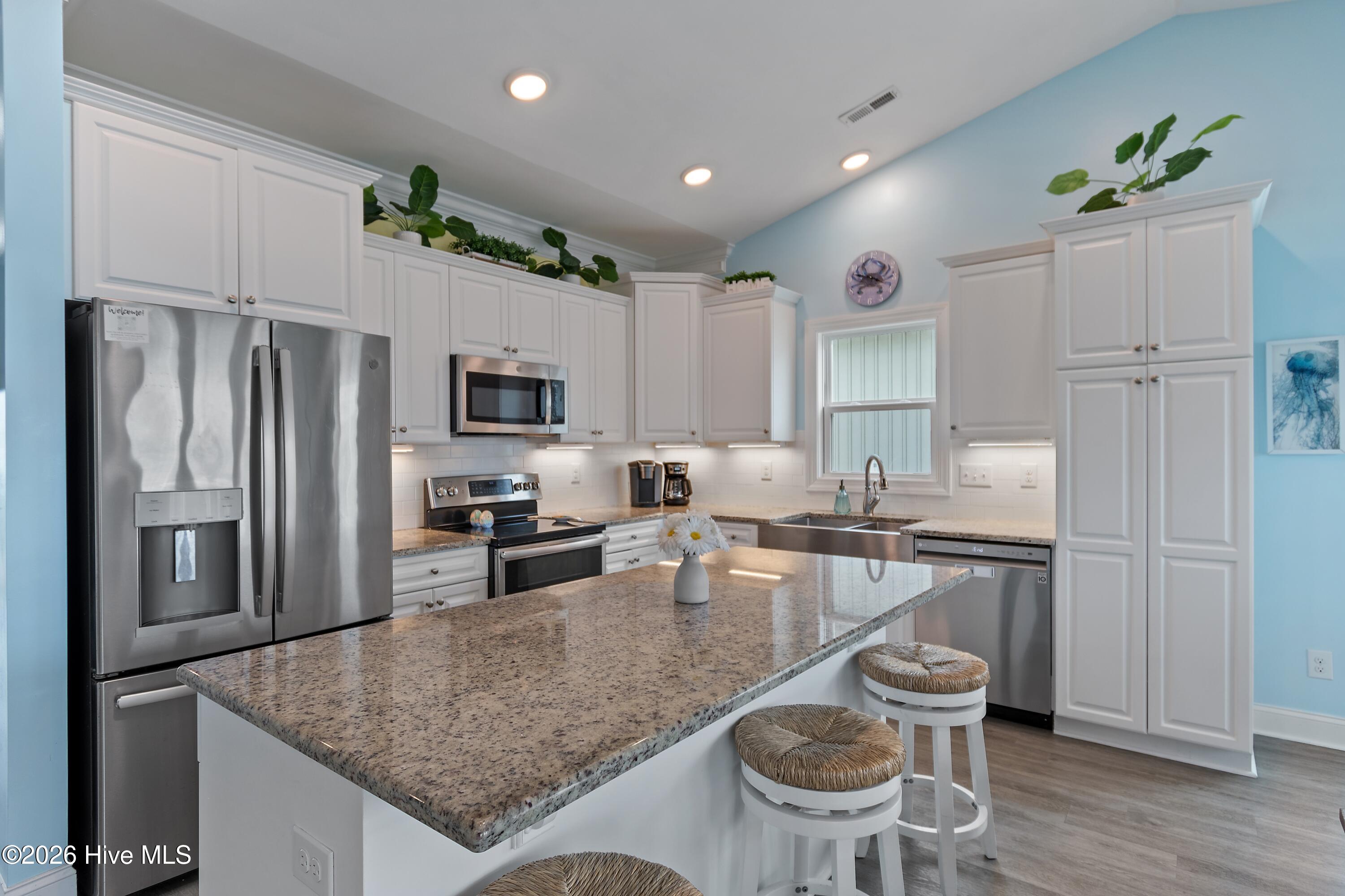 100555702 | Photo 14