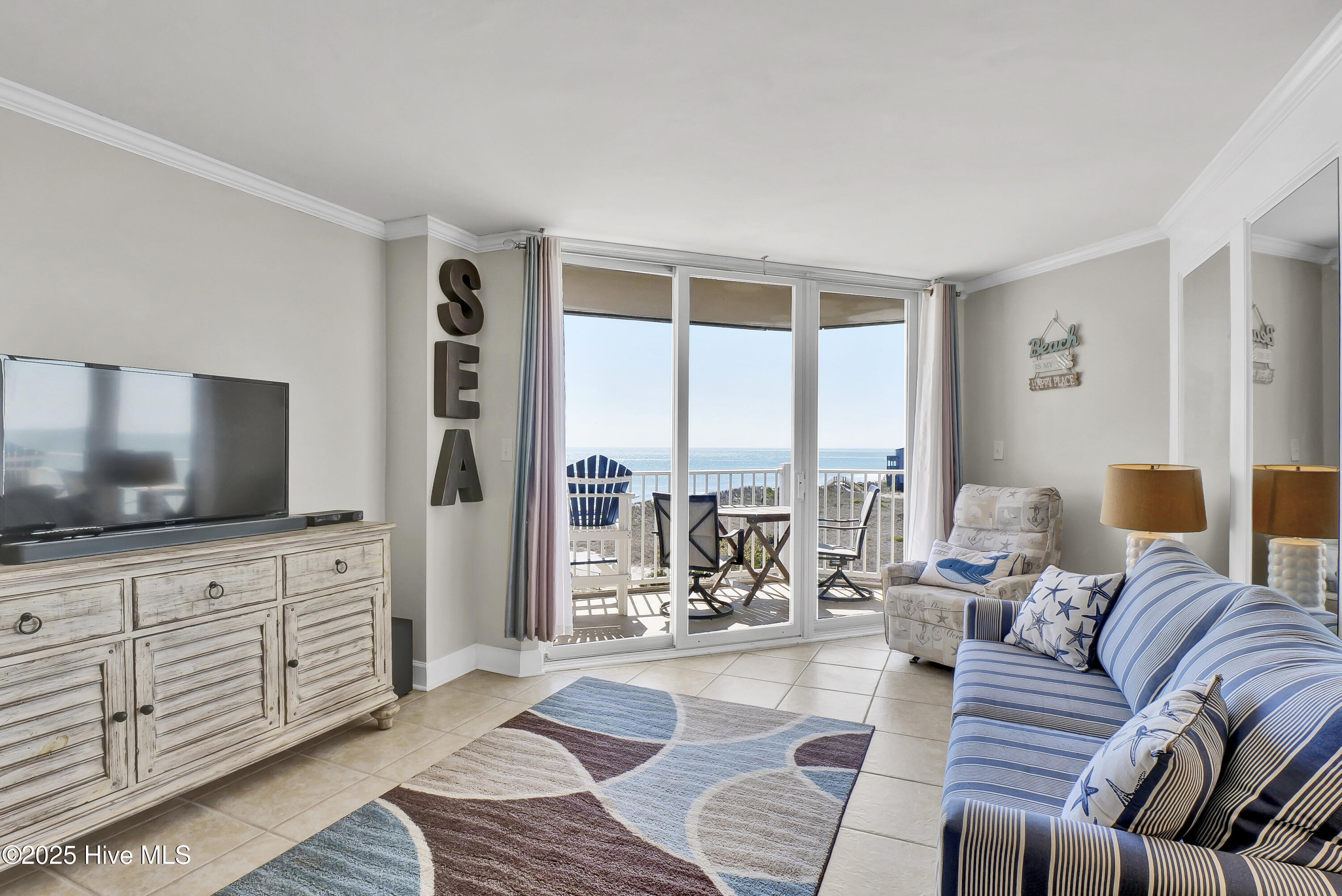 100521278 | Photo 17