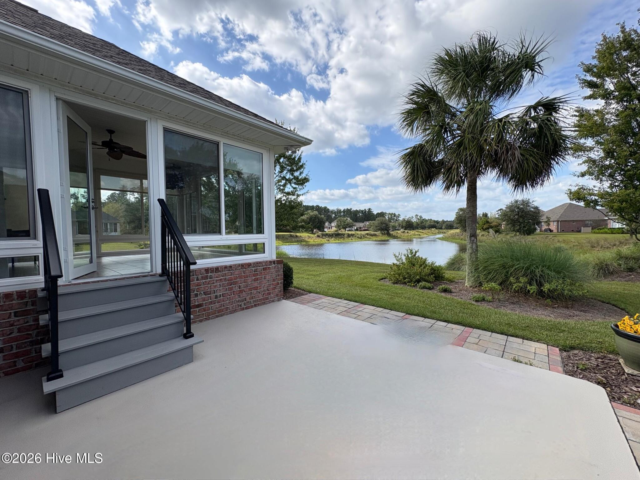 100558874 | Photo 40