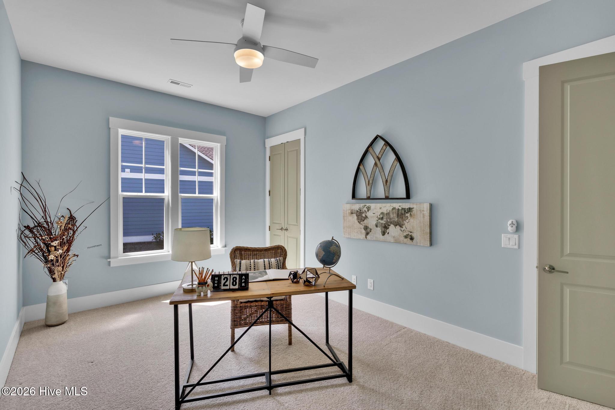 100564627 | Photo 25