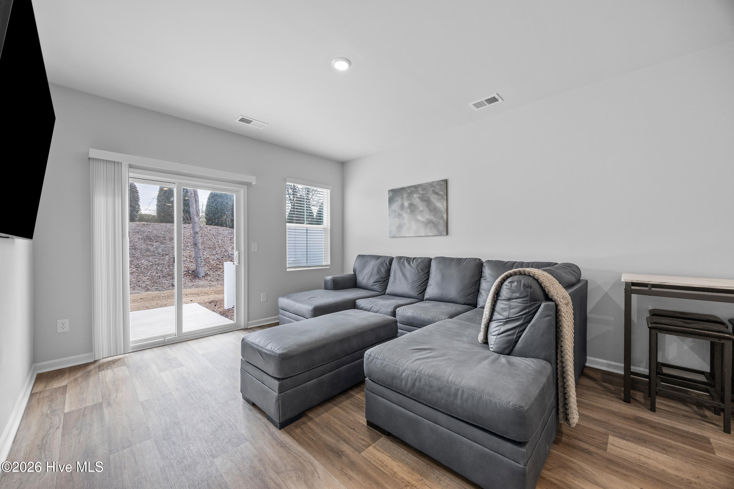 100554337 | Photo 20