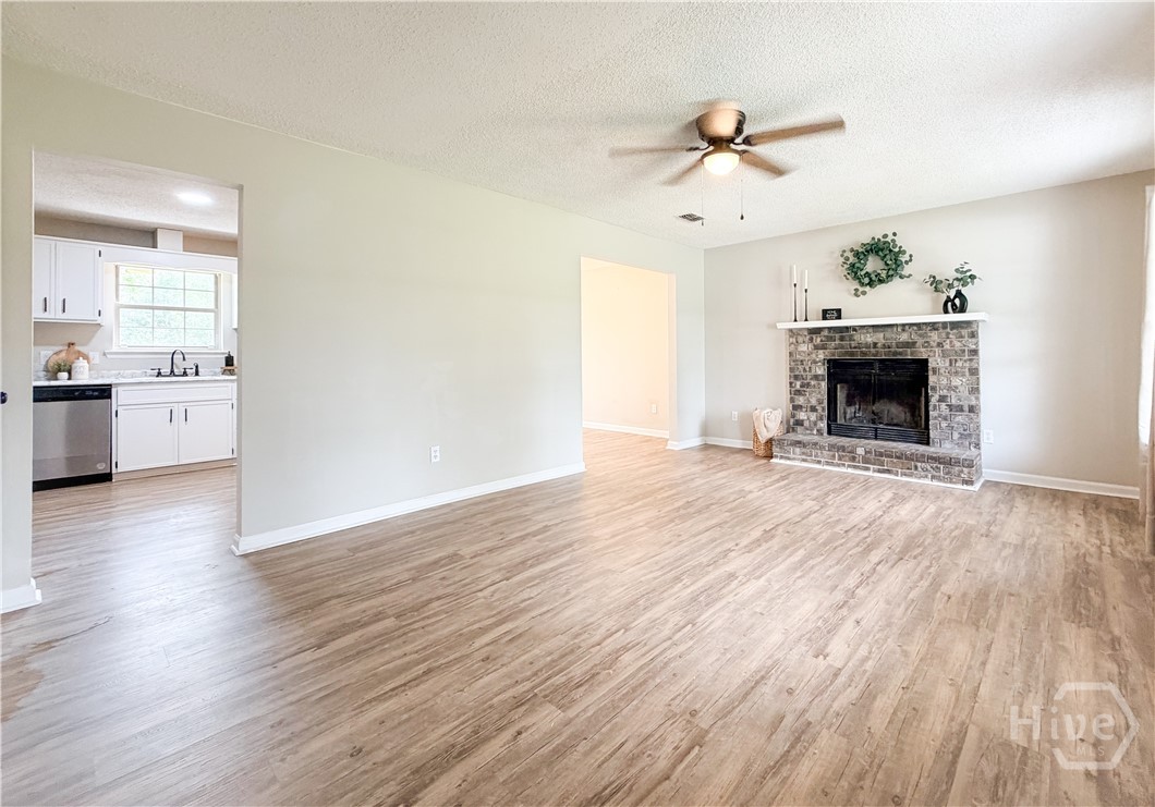 4th image of 205 Pamela Dr, Allenhurst, GA 31301 | MLS# SA361559