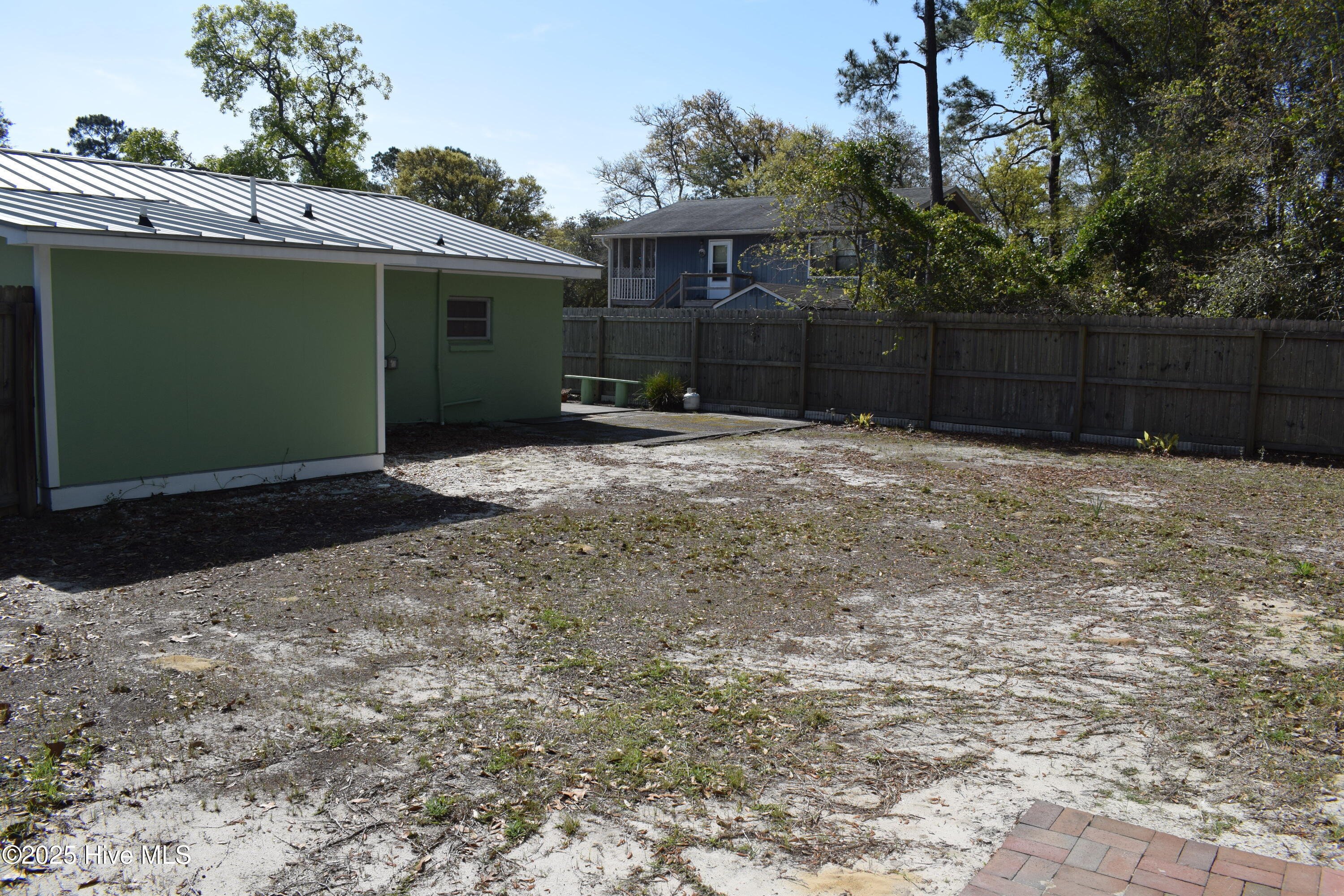 100500447 | Photo 14