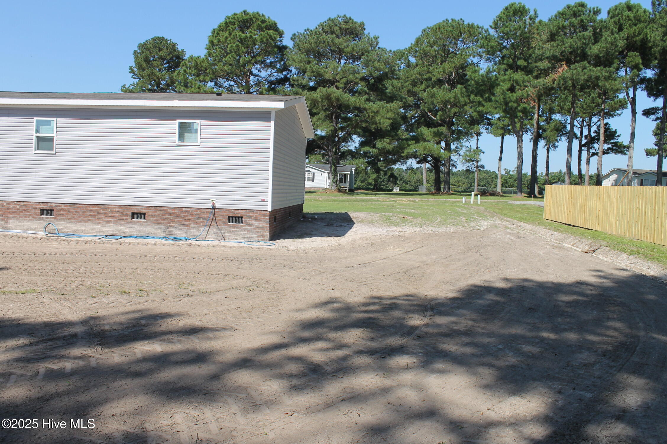 100528403 | Photo 10