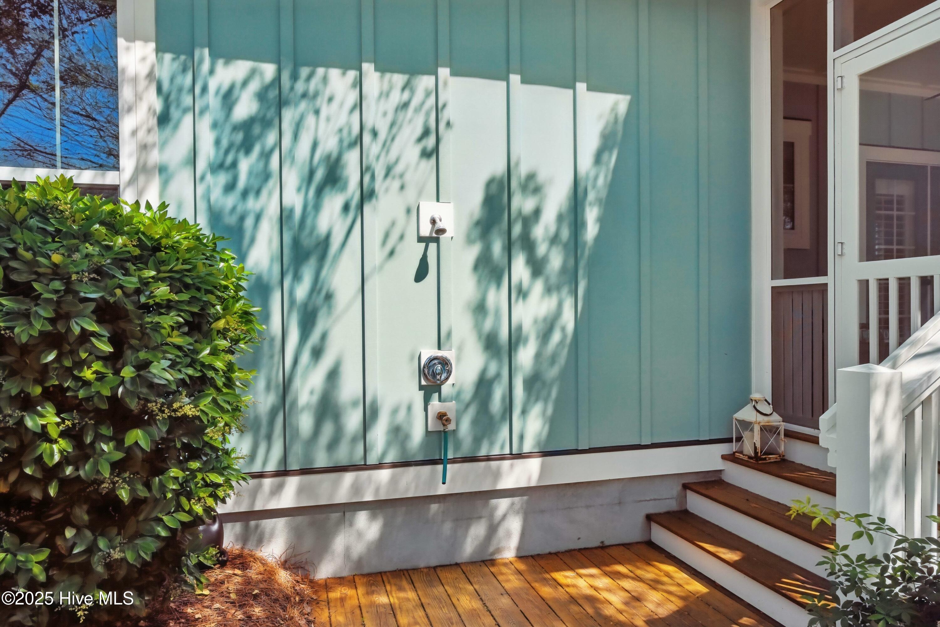 100560955 | Photo 41