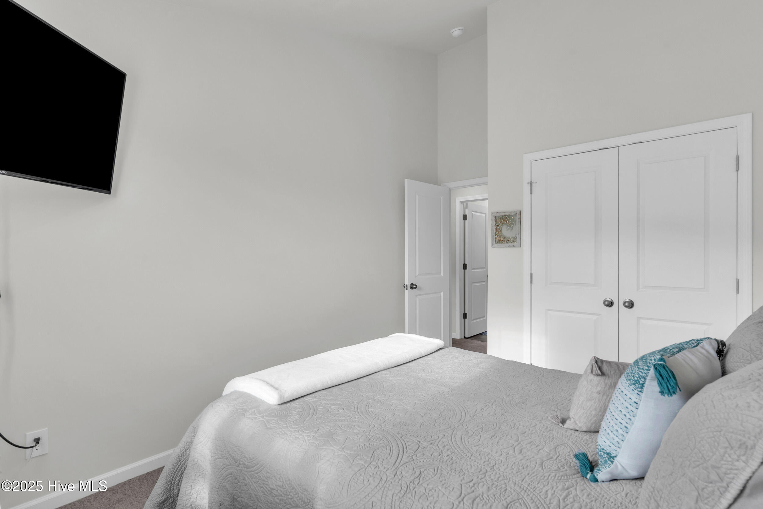 100544145 | Photo 22