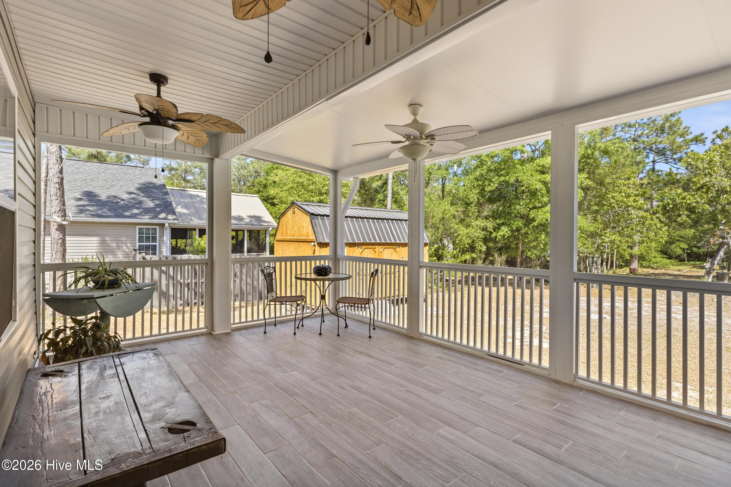 100569196 | Photo 30