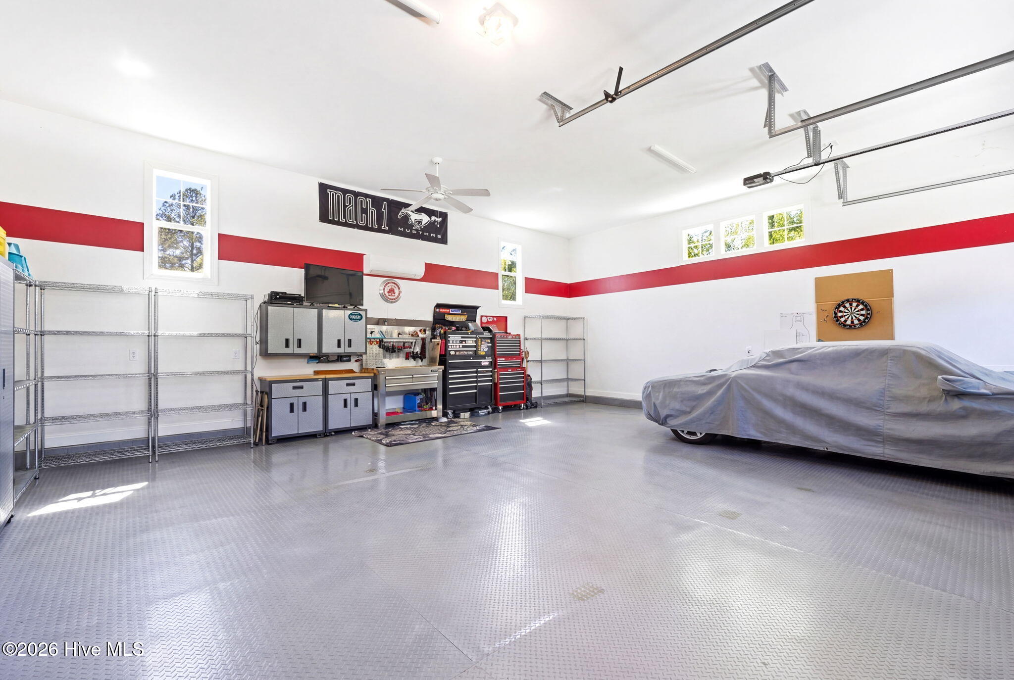 100566822 | Photo 51