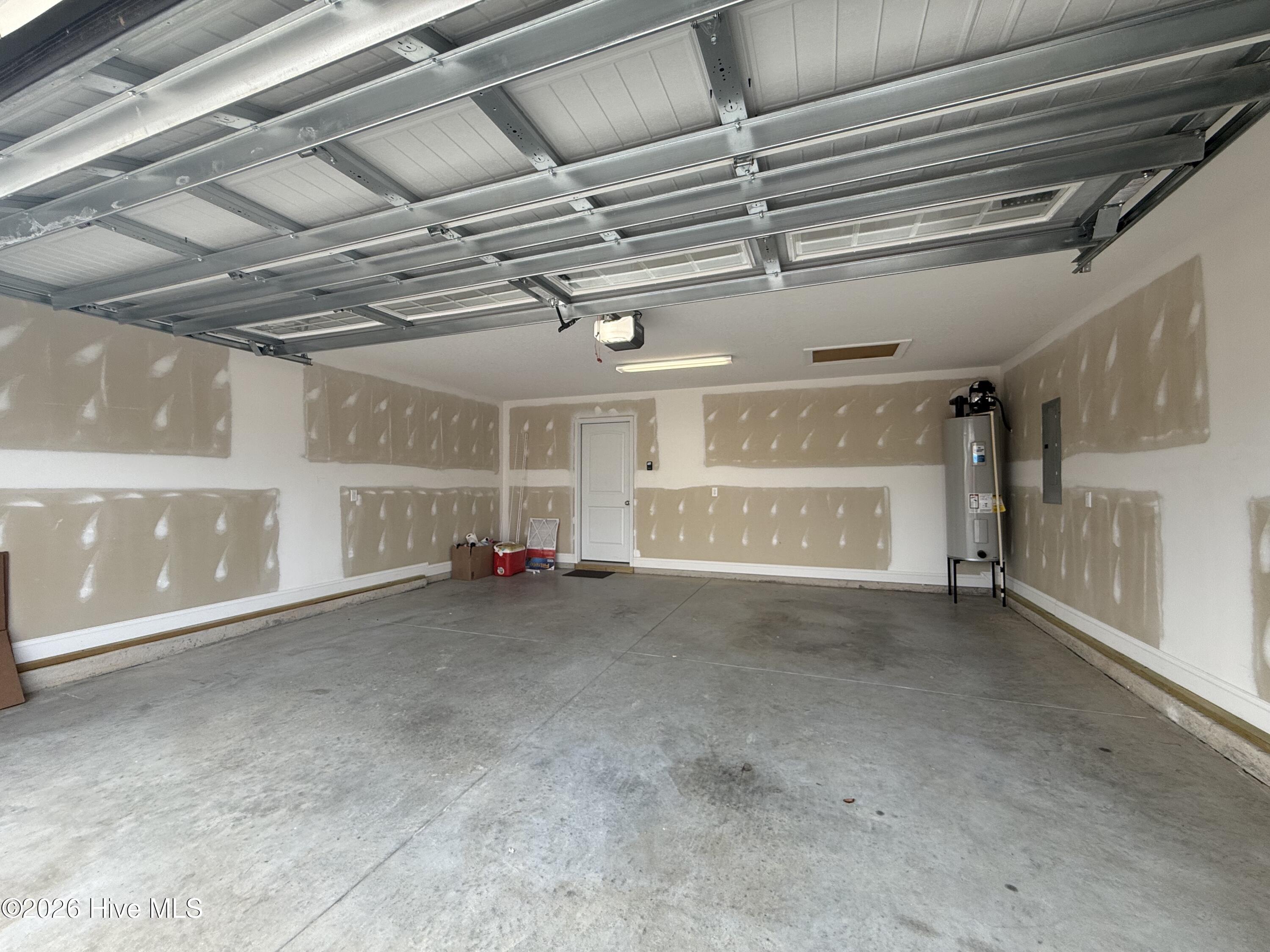 100555779 | Photo 21