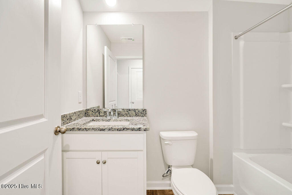 100528911 | Photo 32