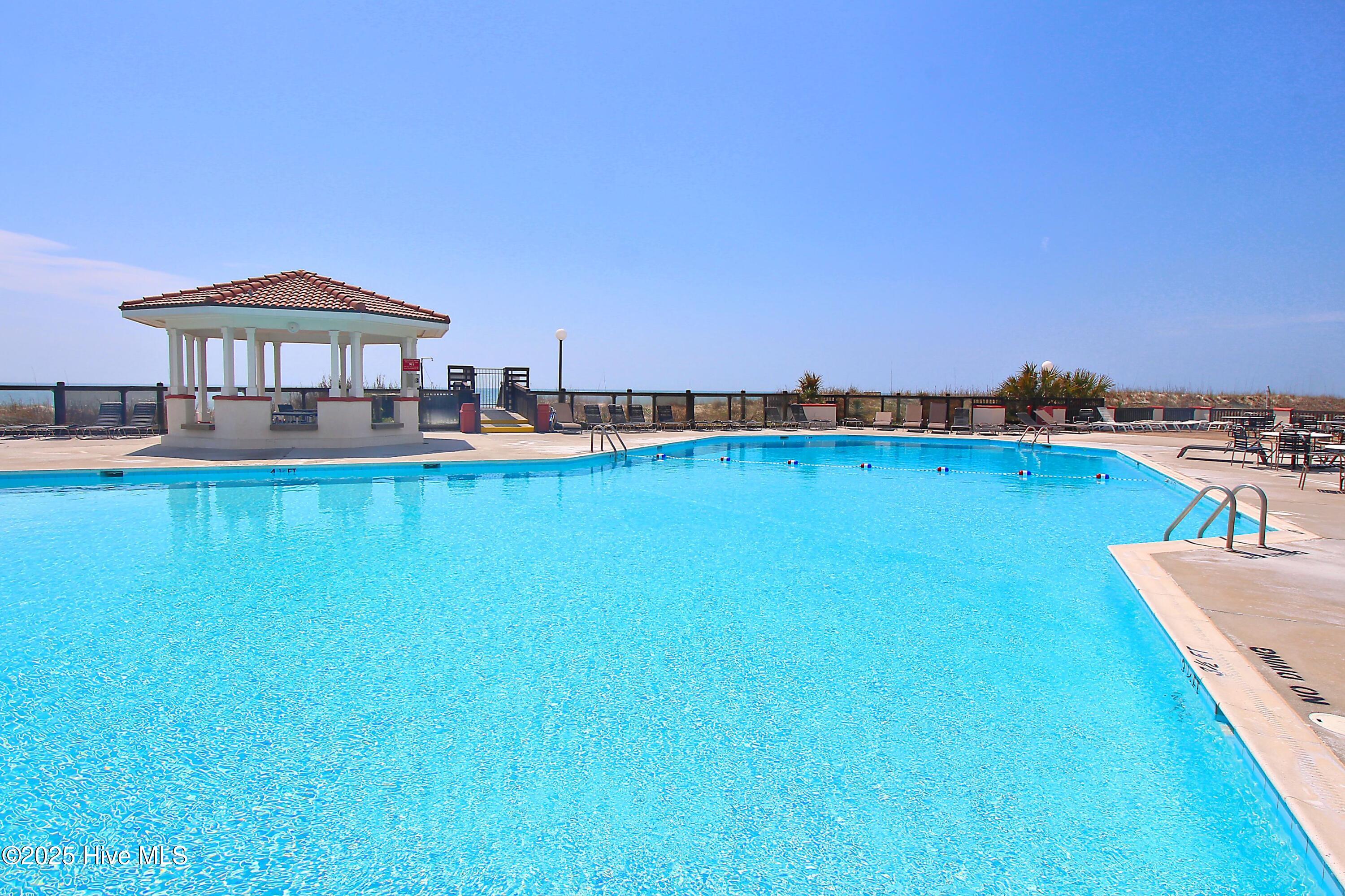 100507643 | Photo 23