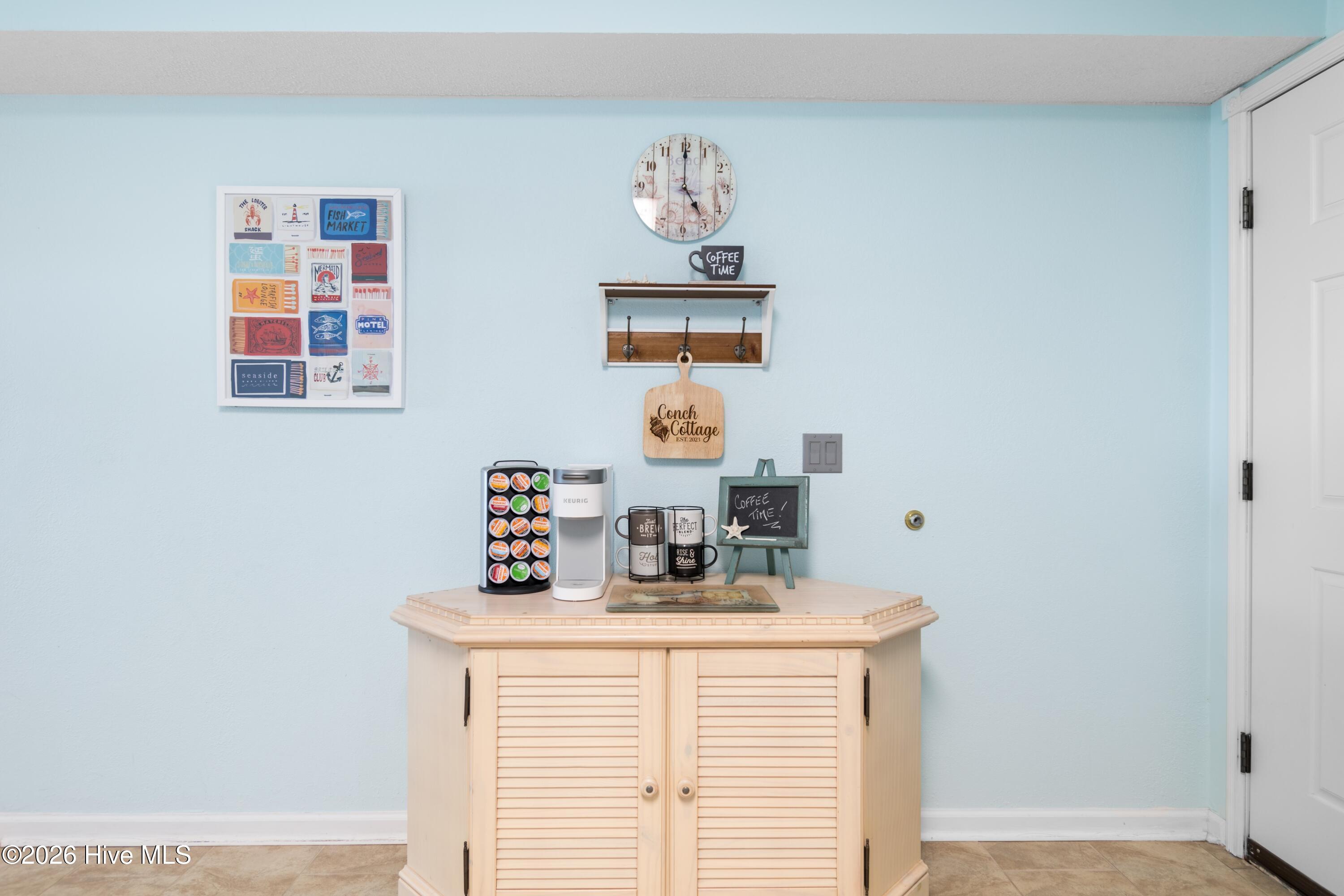 100554890 | Photo 17