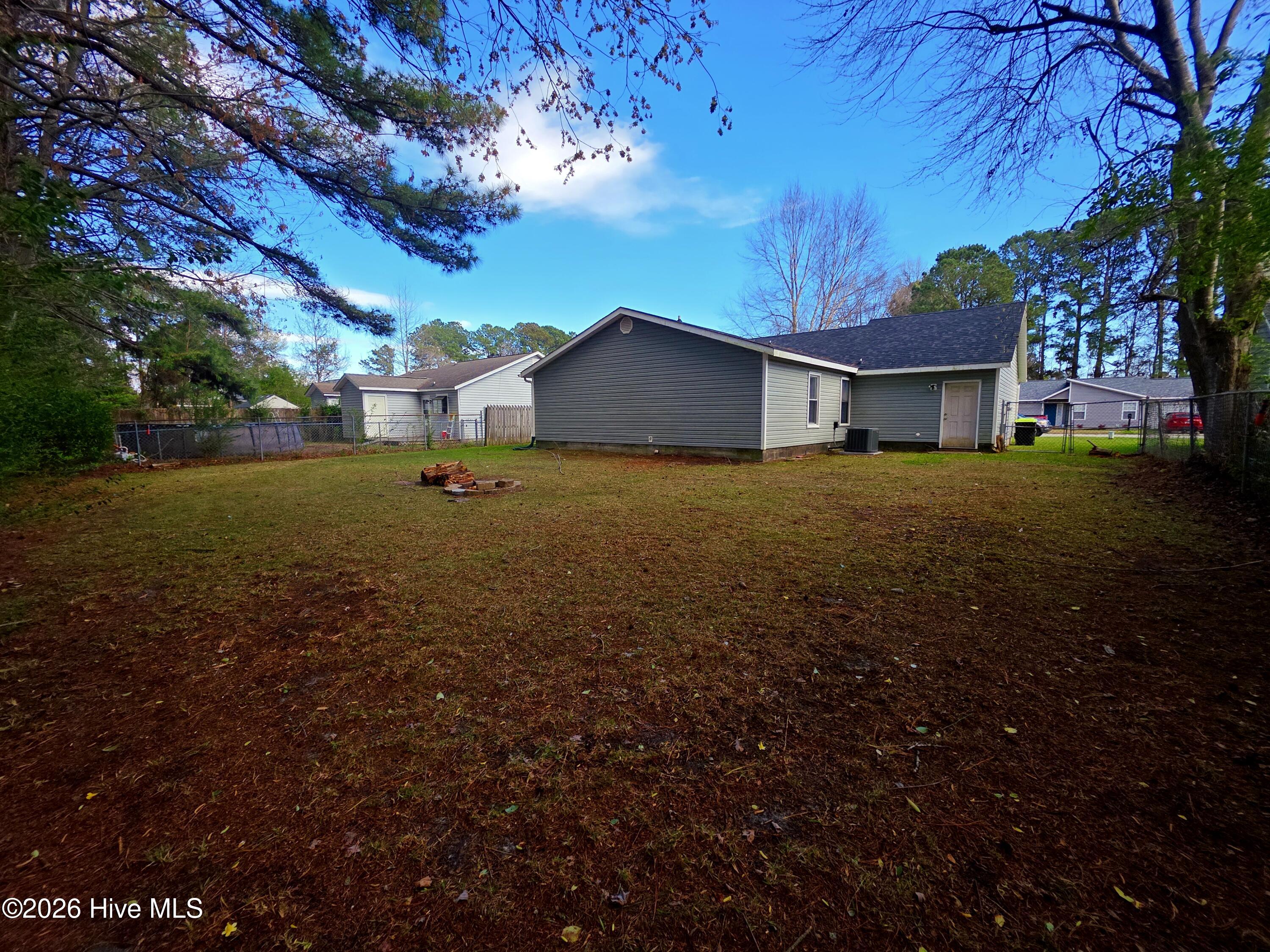 100560805 | Photo 17