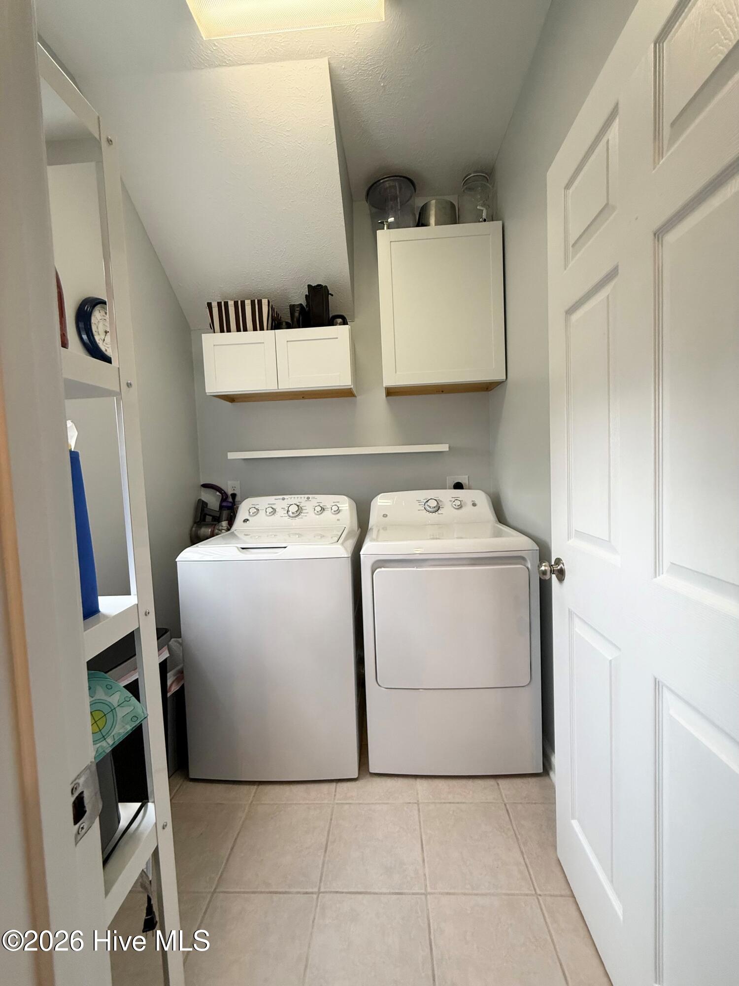 100556182 | Photo 12