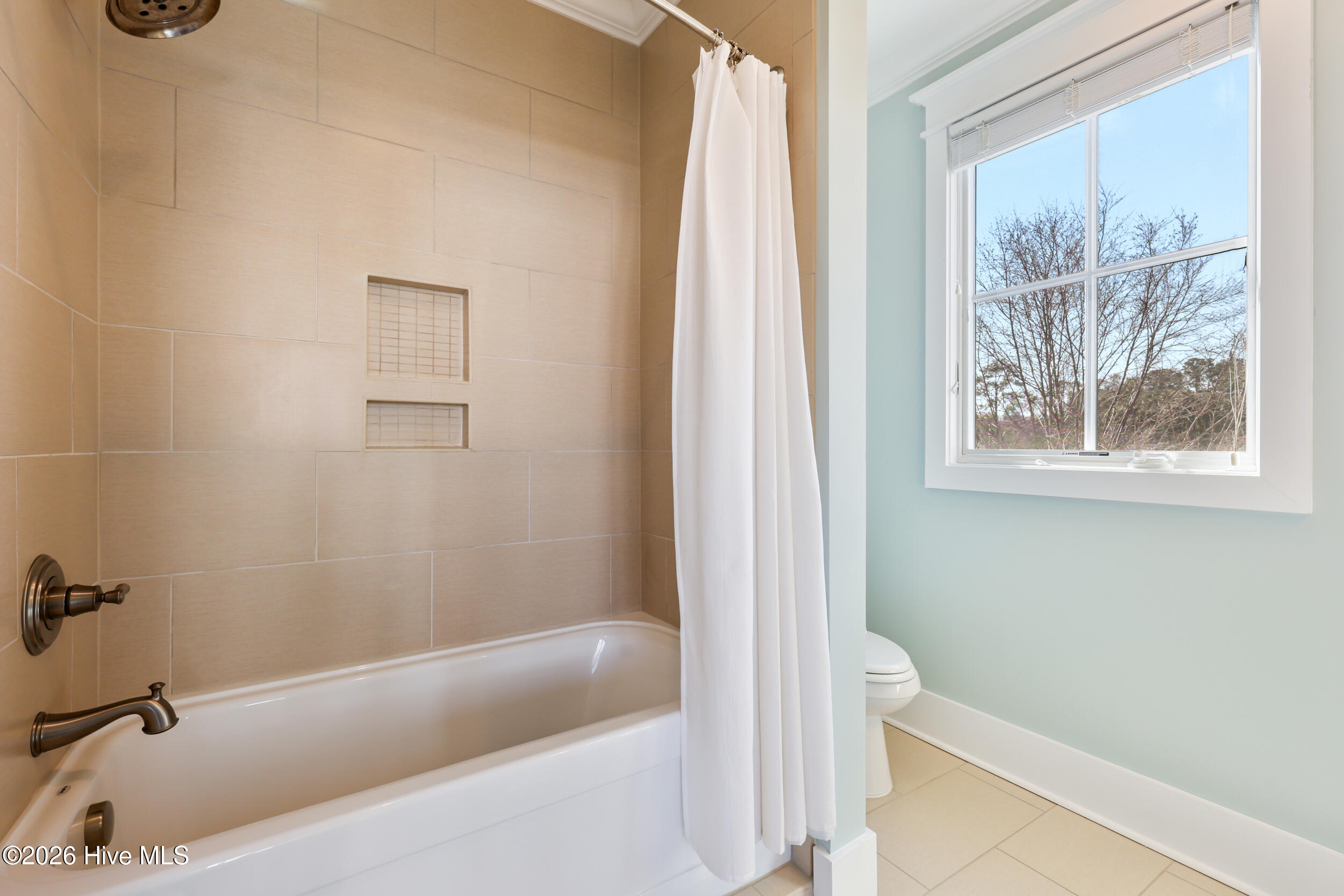 100553548 | Photo 40