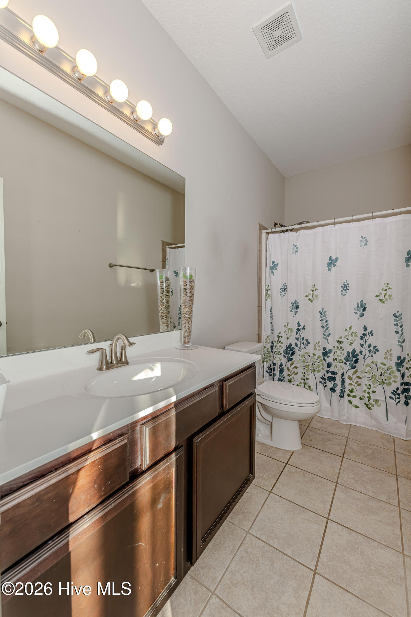 100549847 | Photo 31