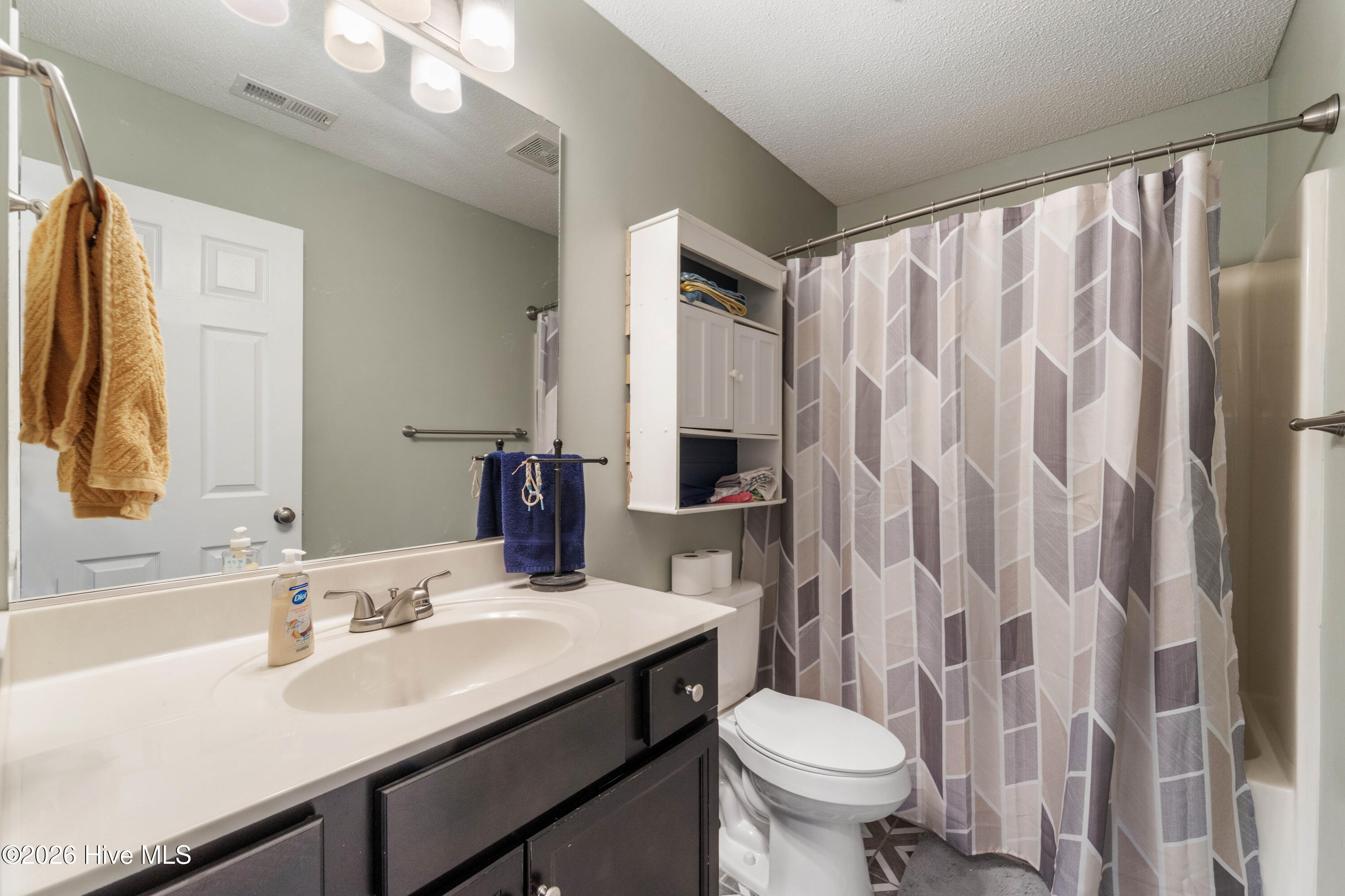 100548548 | Photo 31