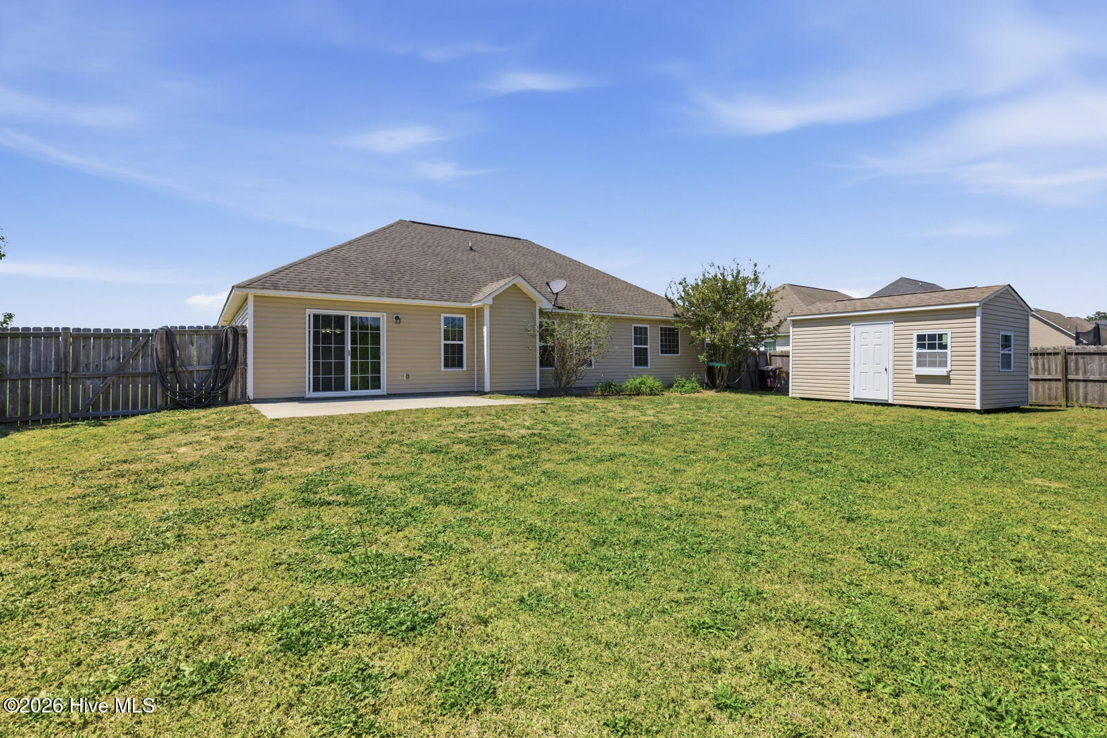 100568467 | Photo 30