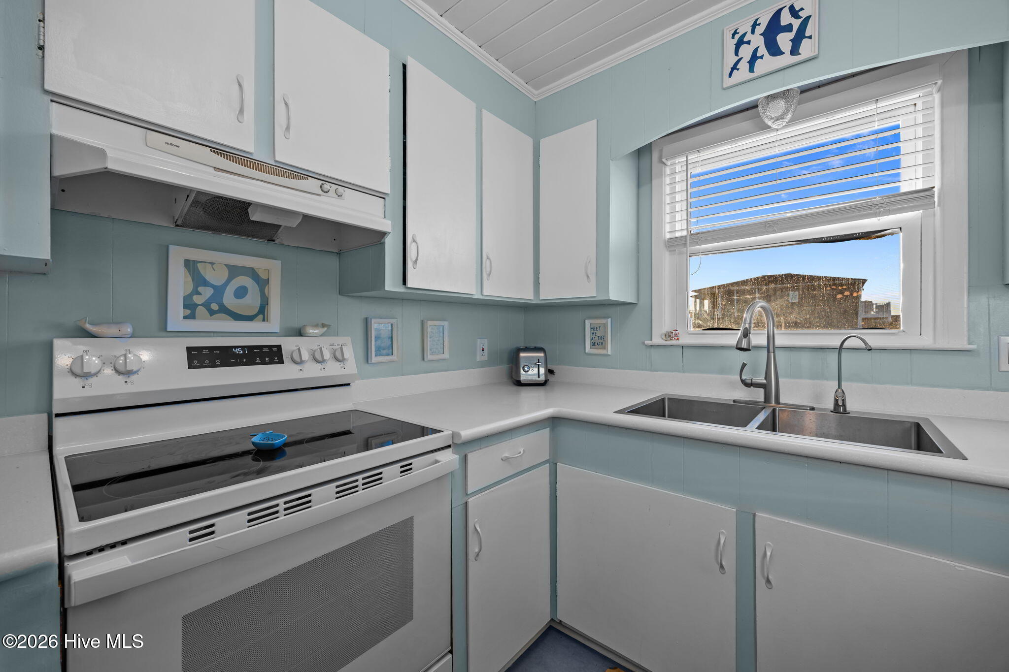 100549750 | Photo 31