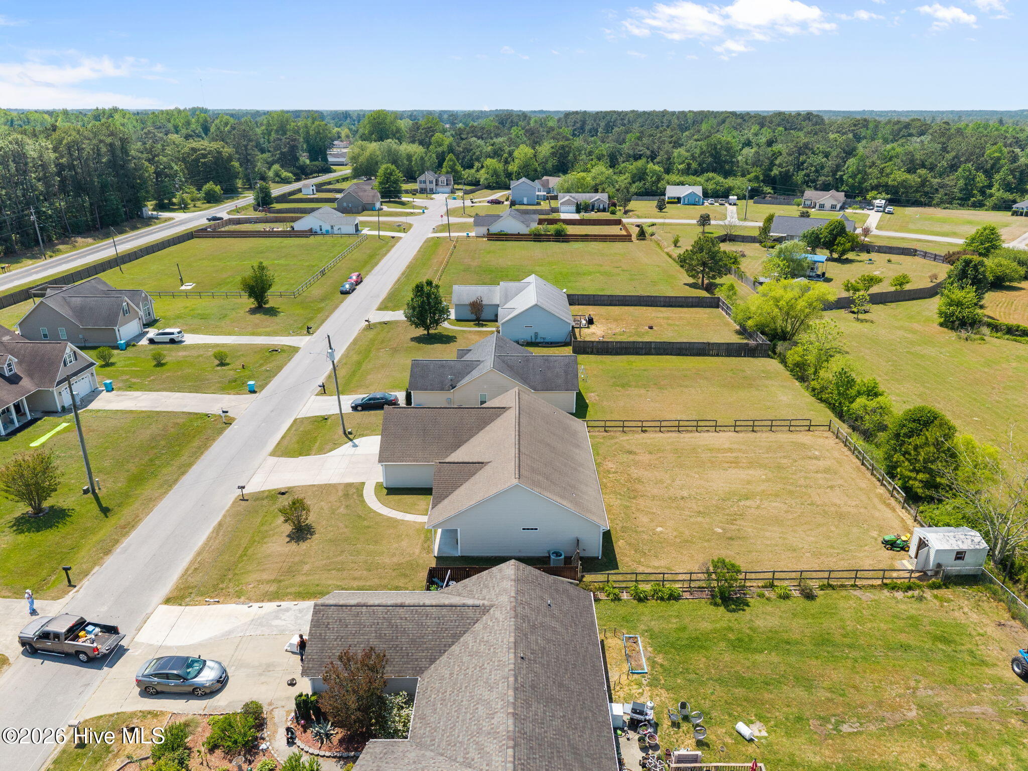 100569834 | Photo 44