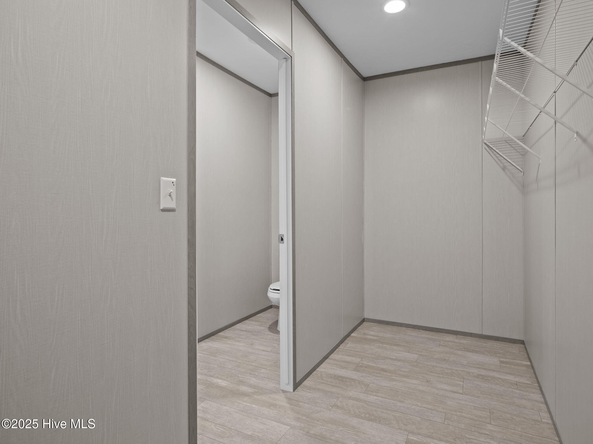 100541936 | Photo 28