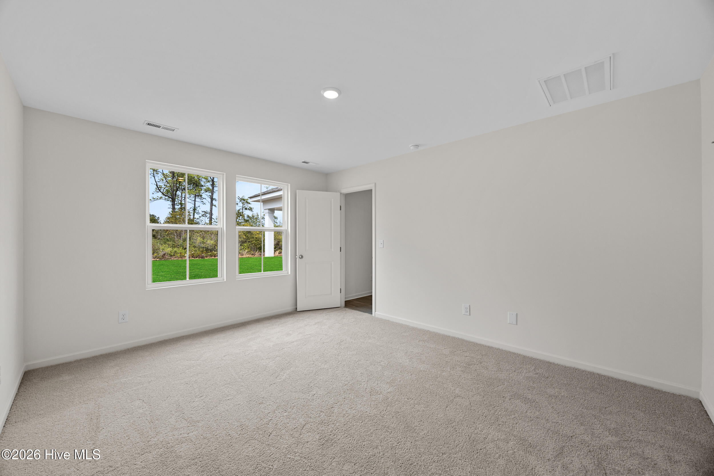 100541155 | Photo 21