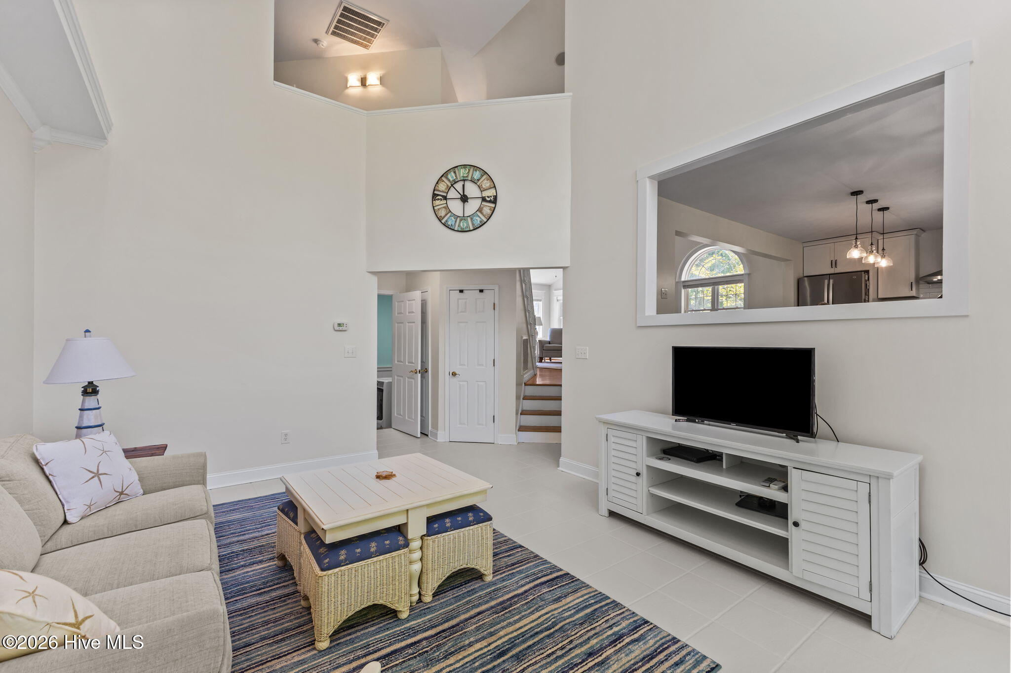 100569957 | Photo 14