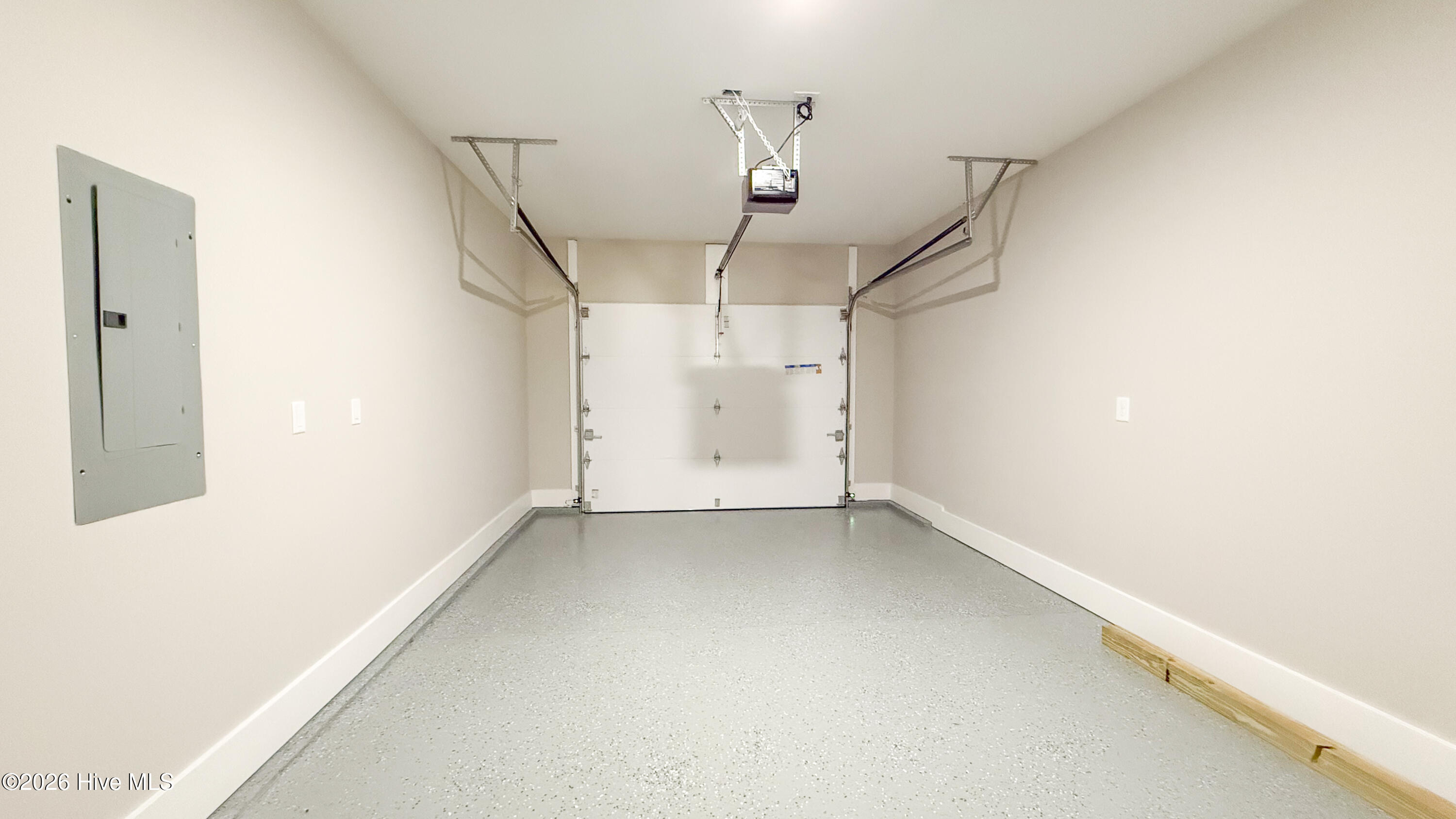 100550170 | Photo 32