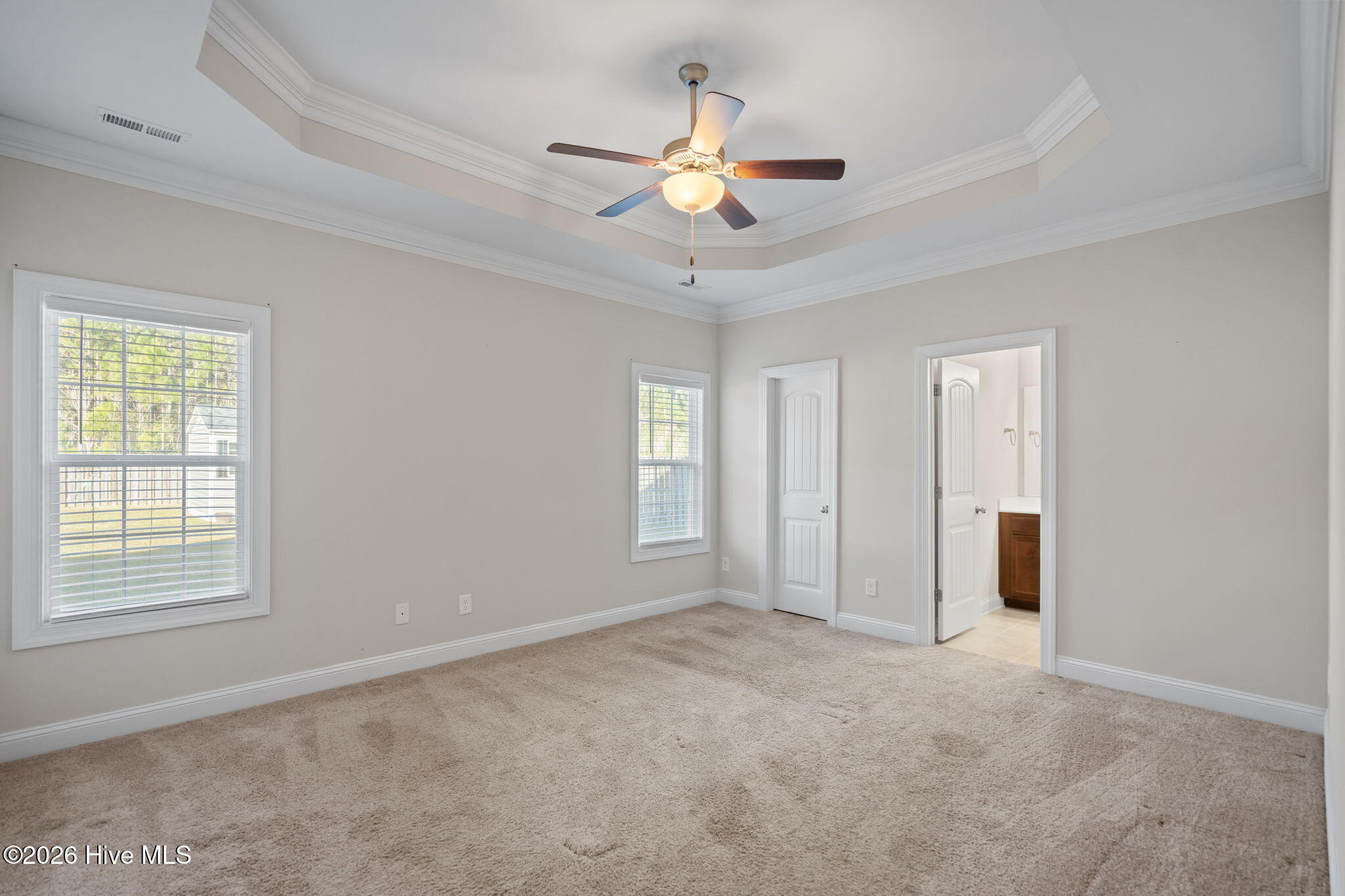 100561357 | Photo 17