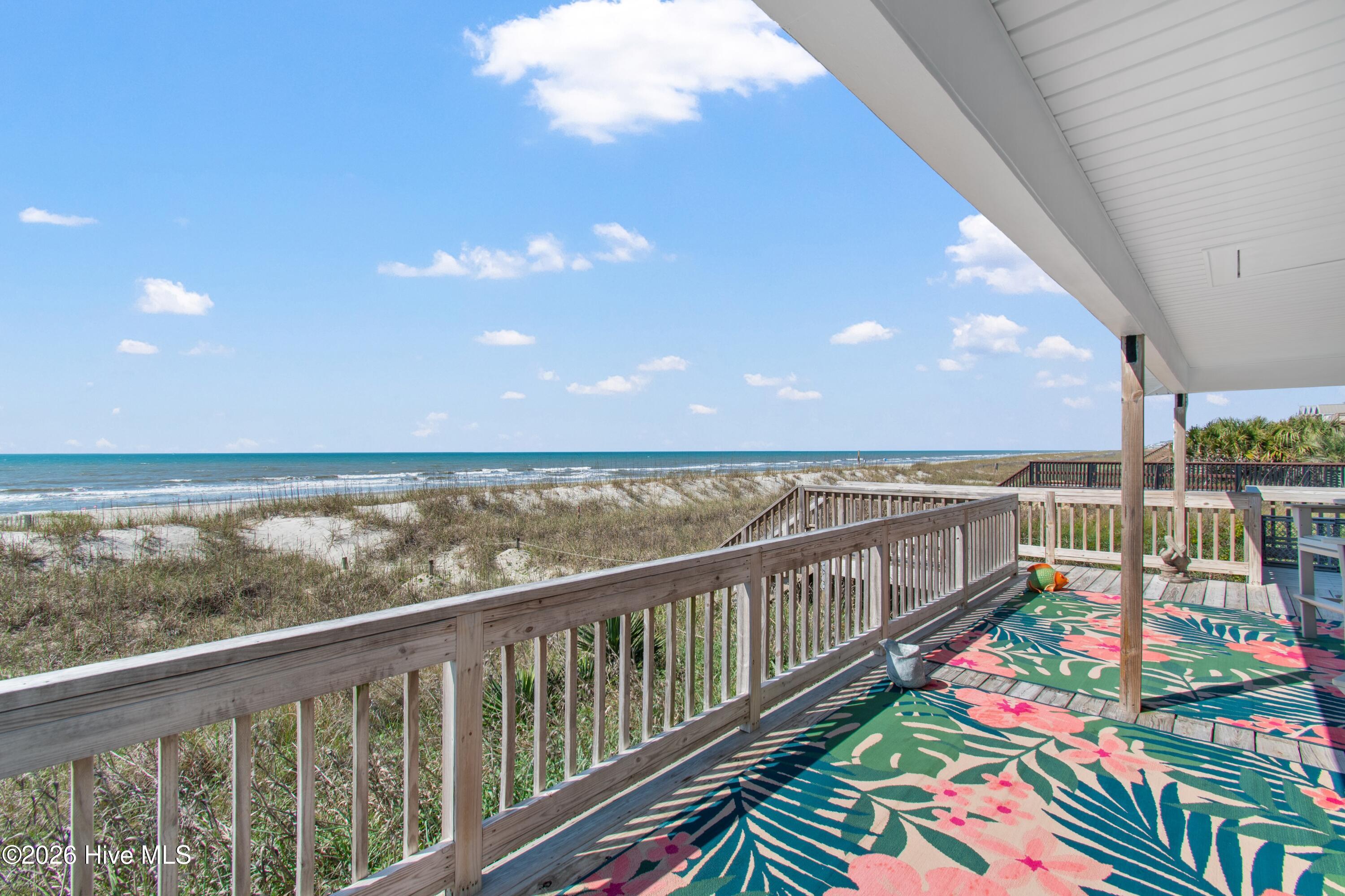 100567968 | Photo 17