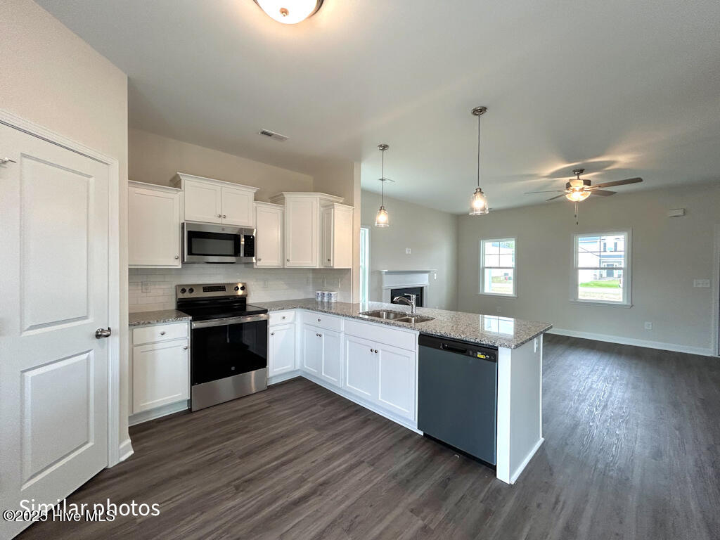 100472356 | Photo 12