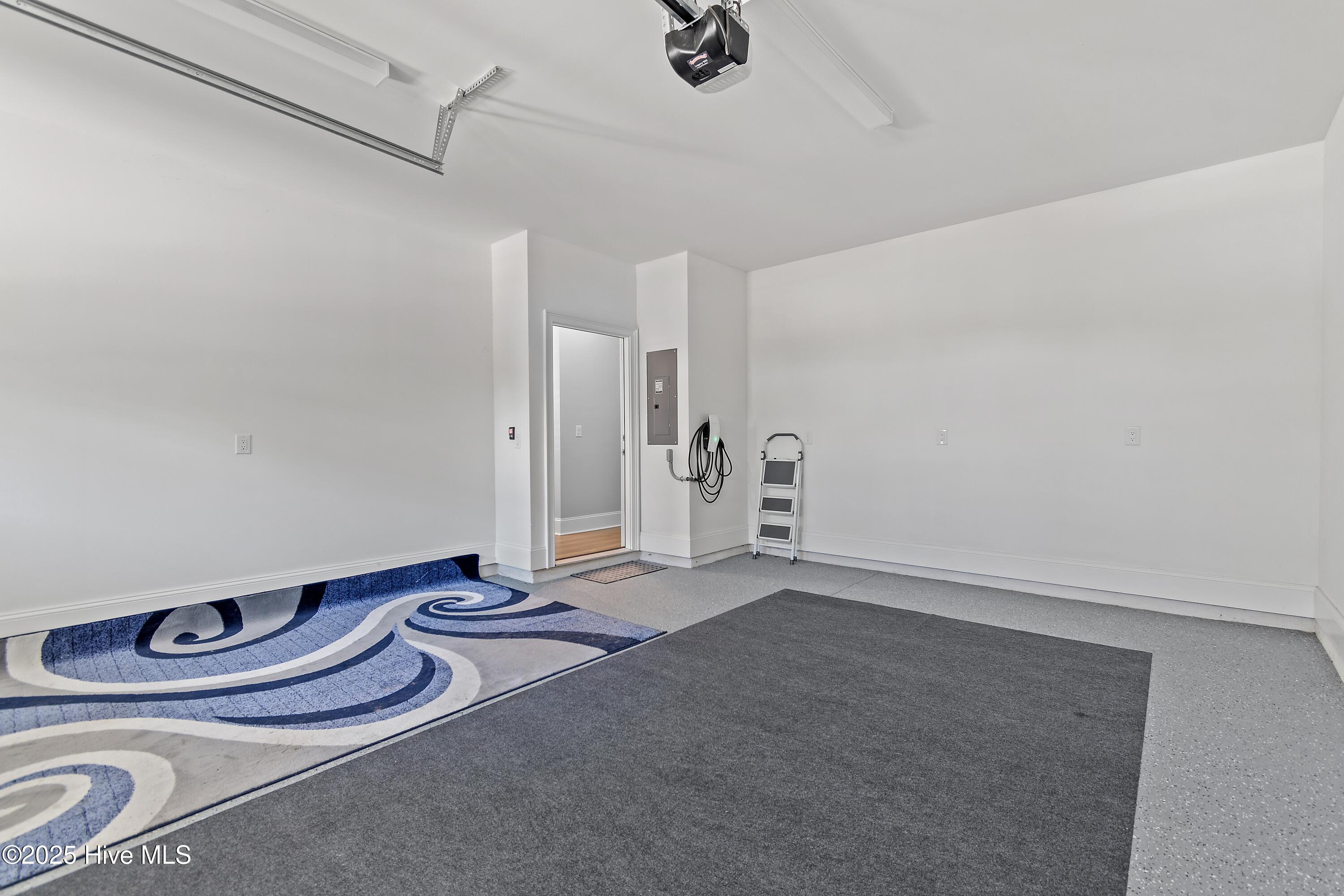 100551206 | Photo 49